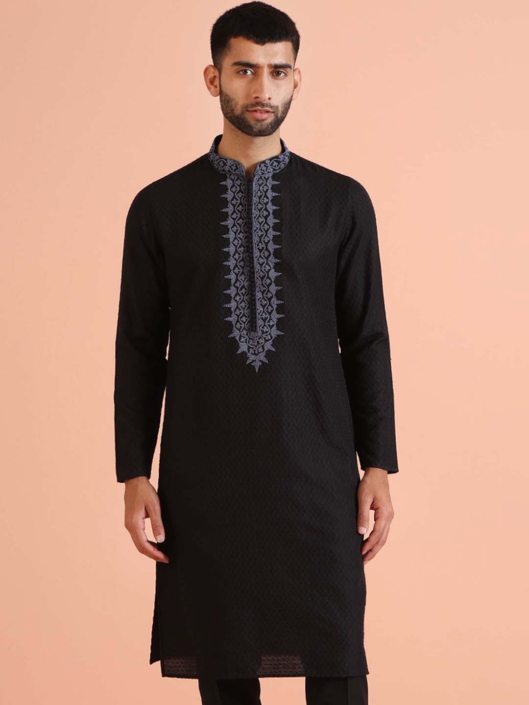 

KISAH Men Geometric Yoke Design Flared Sleeves Thread Work Kurta, Black