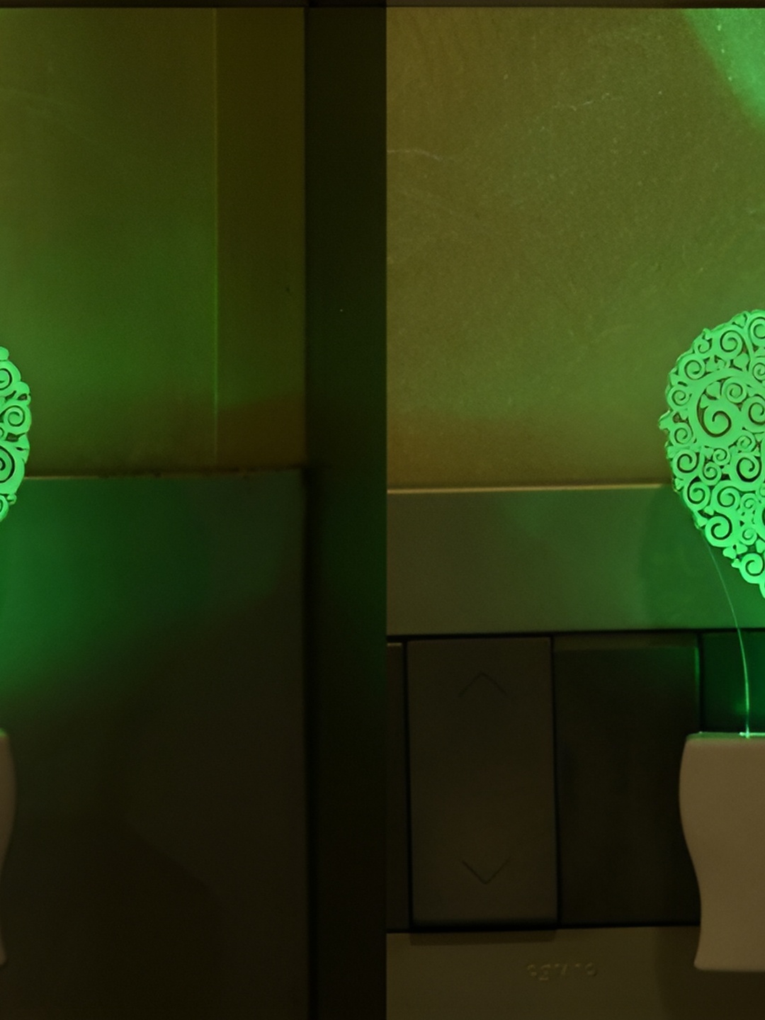 

1ST TIME White 2 Pcs Printed Acrylic Abstract Shaped Shaped Wall Lamps