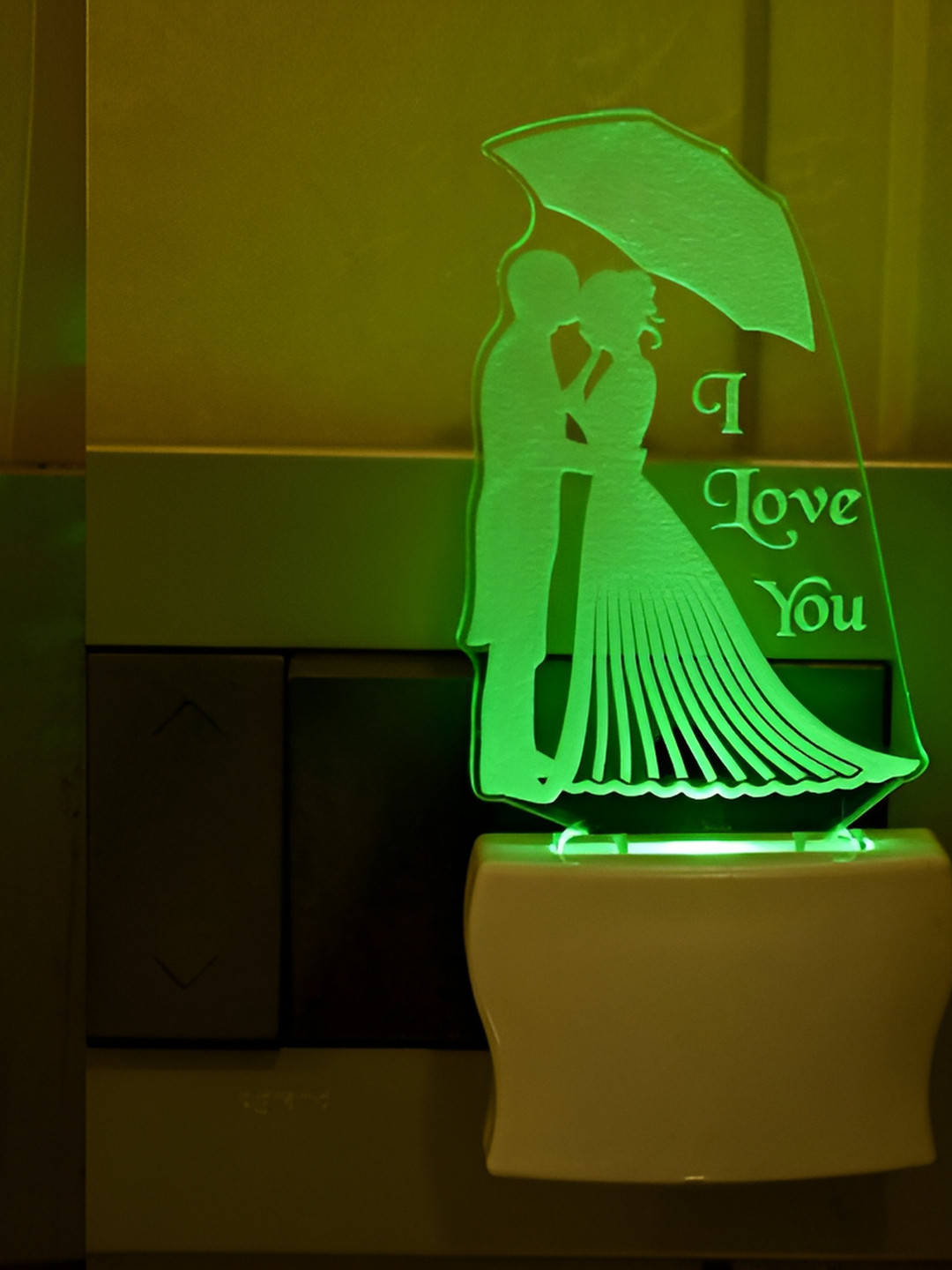 

1ST TIME Red & Green Acrylic Abstract Shaped Shaped Wall Lamp