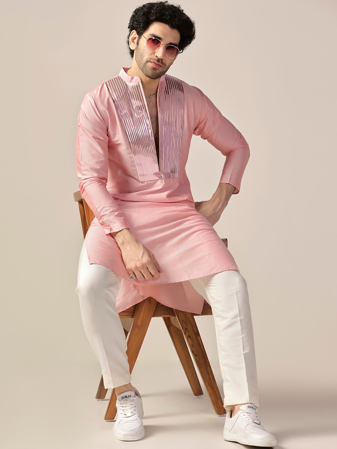 

KISAH Yoke Design Regular Gotta Patti Kurta with Trouser, Pink