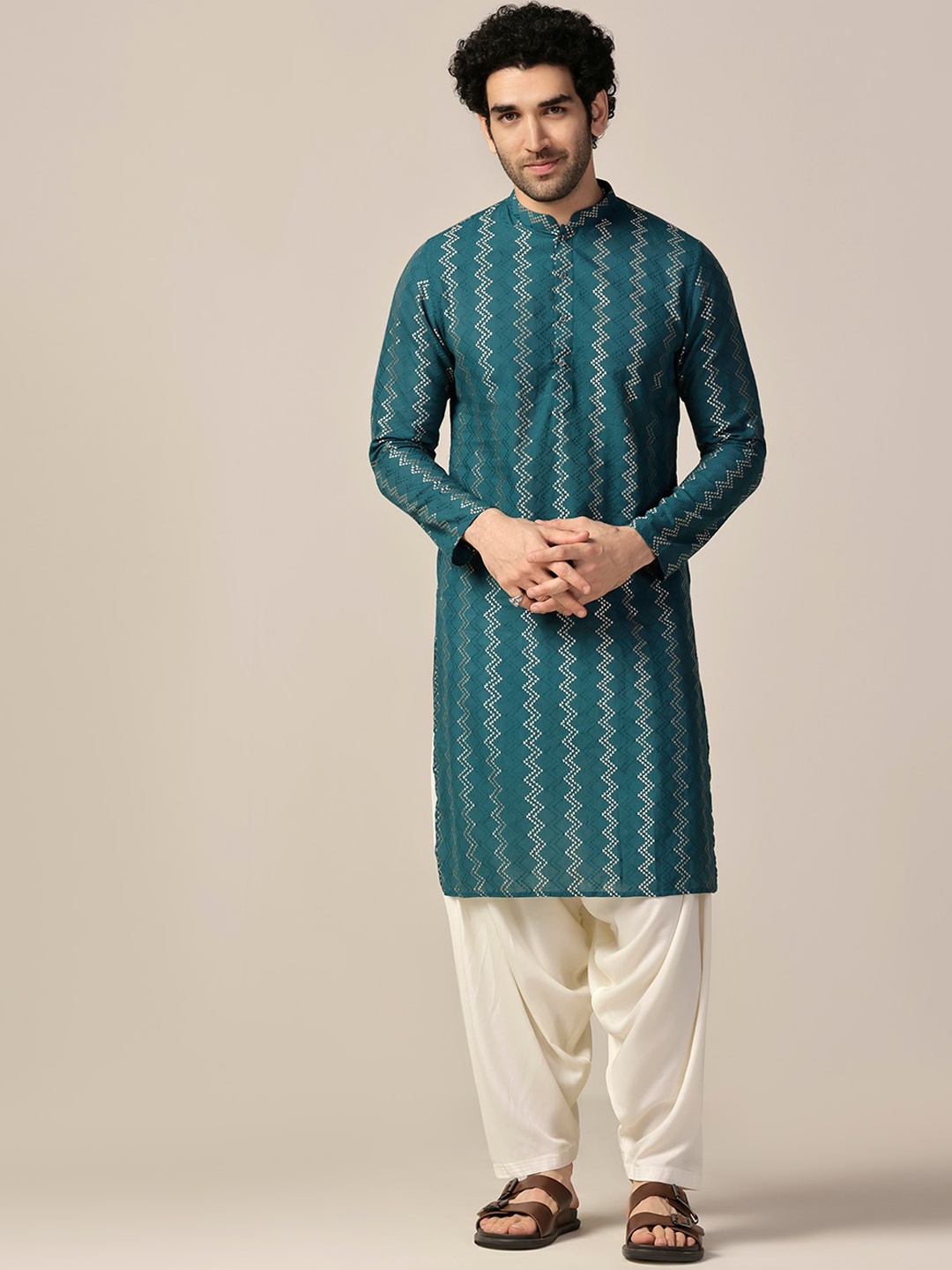 

KISAH Embroidered Regular Pure Cotton Kurta with Patiala, Green