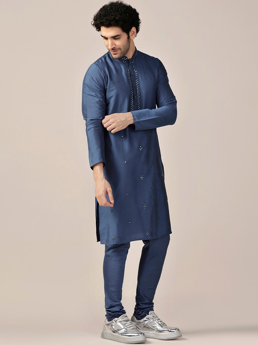 

KISAH Embroidered Regular Straight Kurta With Churidar, Blue