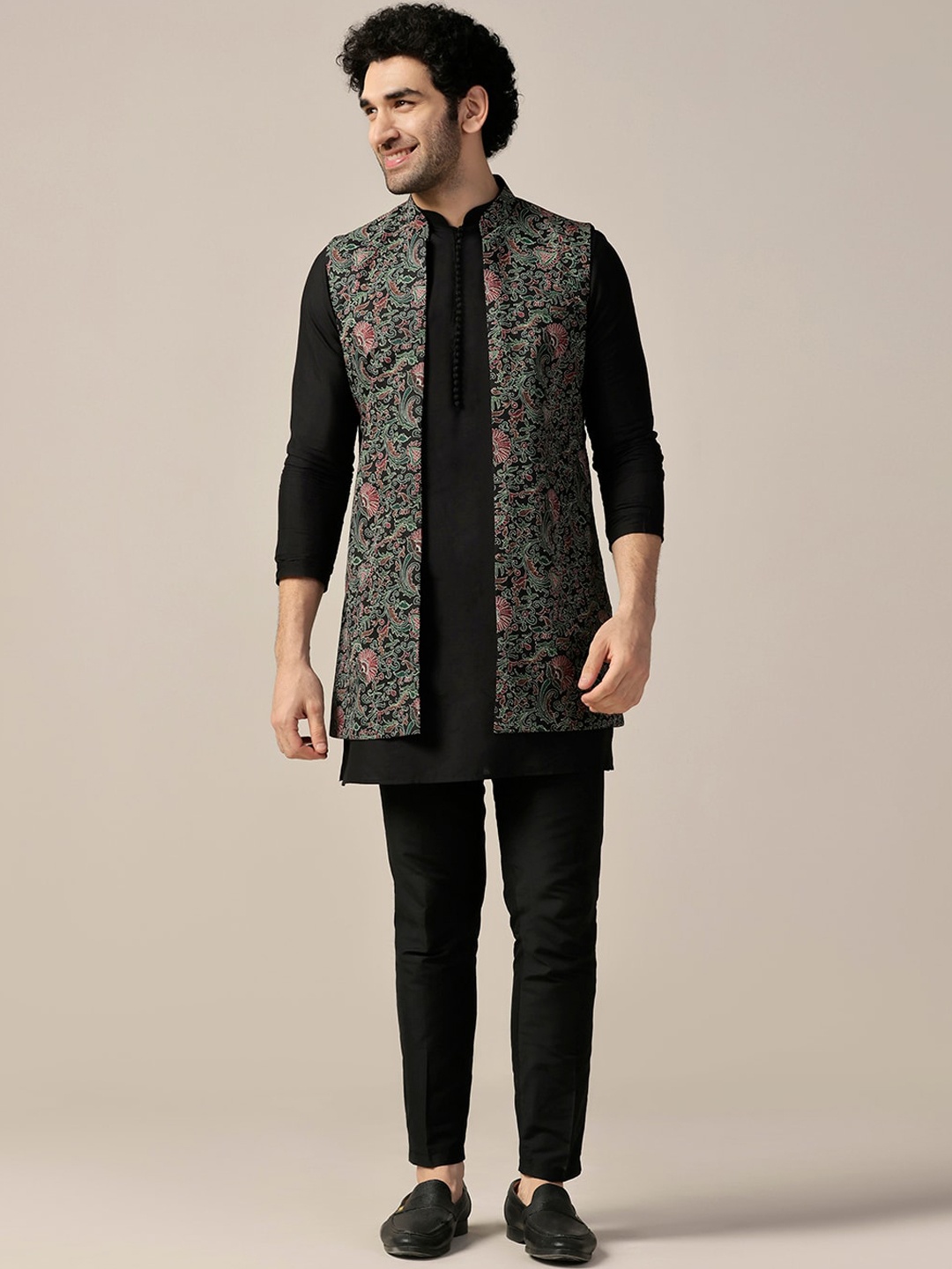 

KISAH Men Kantha Printed Regular Fit Kurta Jacket Trouser Set, Black