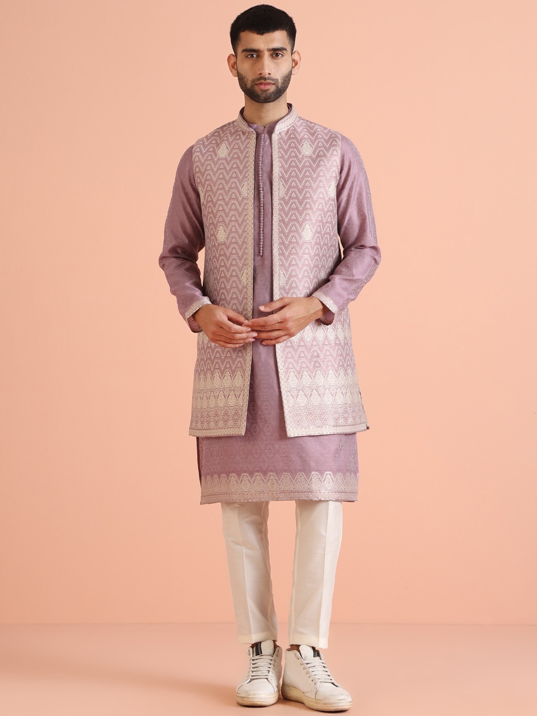 

KISAH Ethnic Motifs Woven Design Regular Kurta & Trousers With Nehru Jacket, Mauve