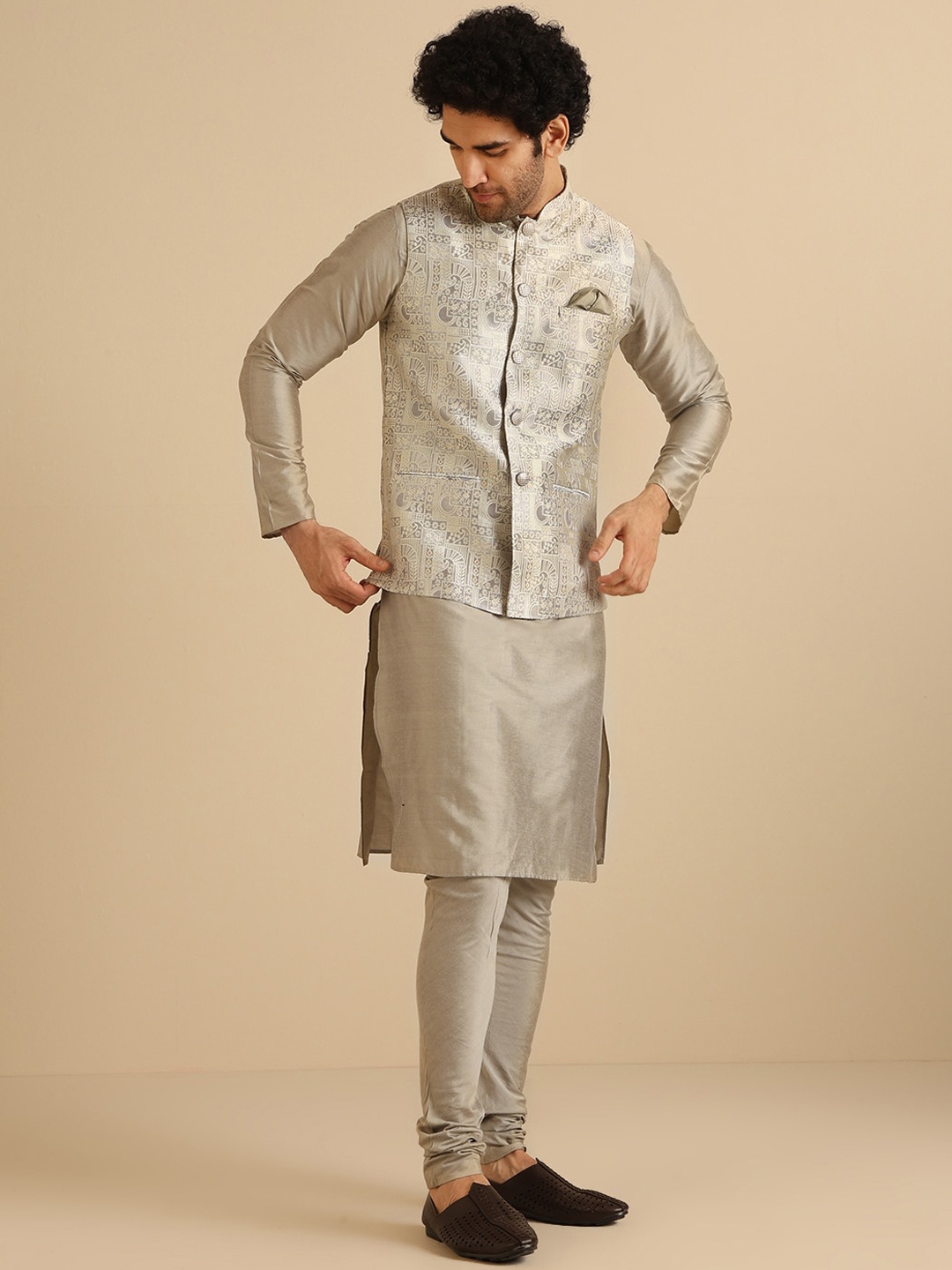 

KISAH Regular Kurta With Churidar & Nehru Jacket, Grey