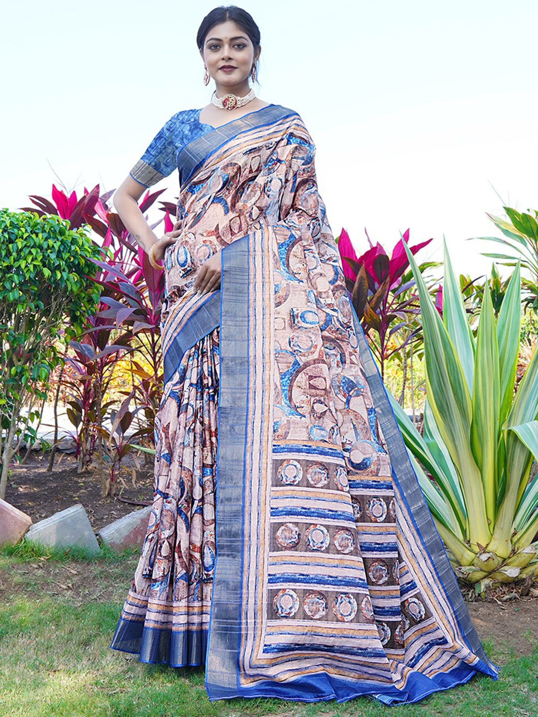 

JUST FASHION Abstract Printed Zari Banarasi Saree, Blue