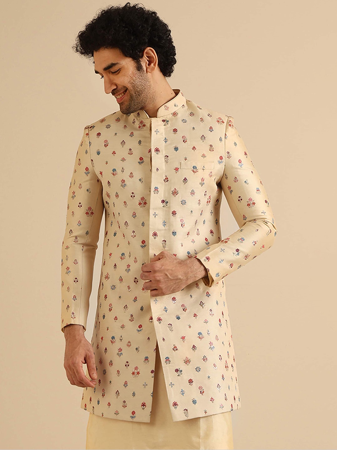 

KISAH Men Floral Woven Design Mandarin Collar Indowestern Sherwani, Cream