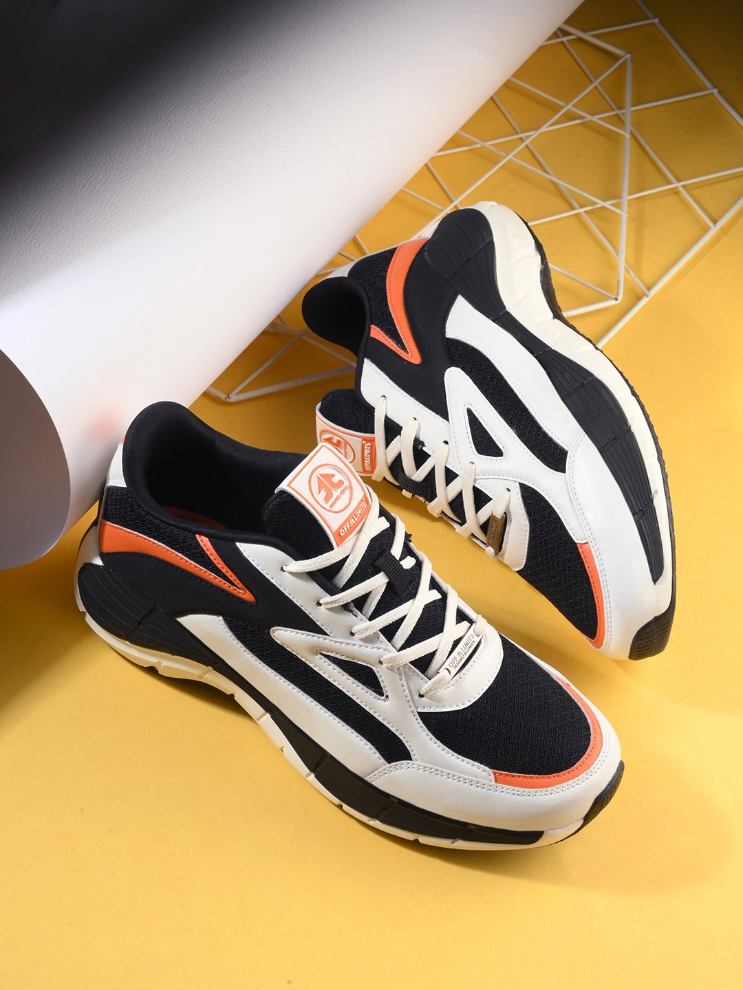 

OFF LIMITS Men Colourblocked Sneakers, White