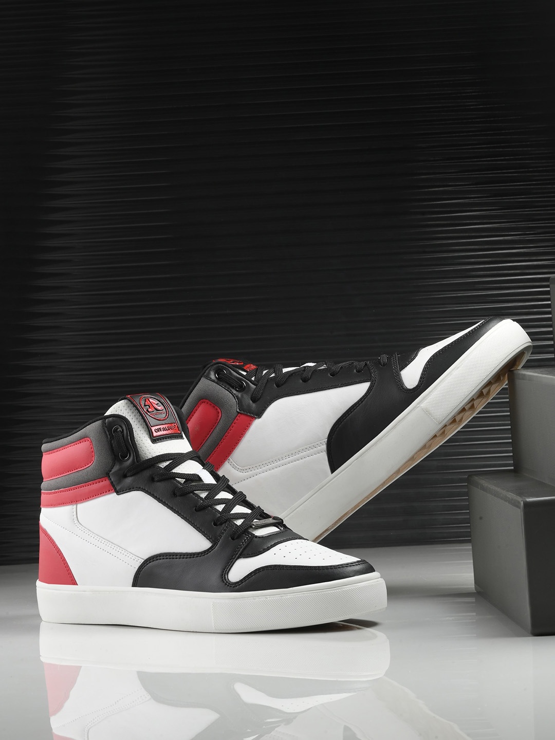 

OFF LIMITS Men Colourblocked Sneakers, Off white