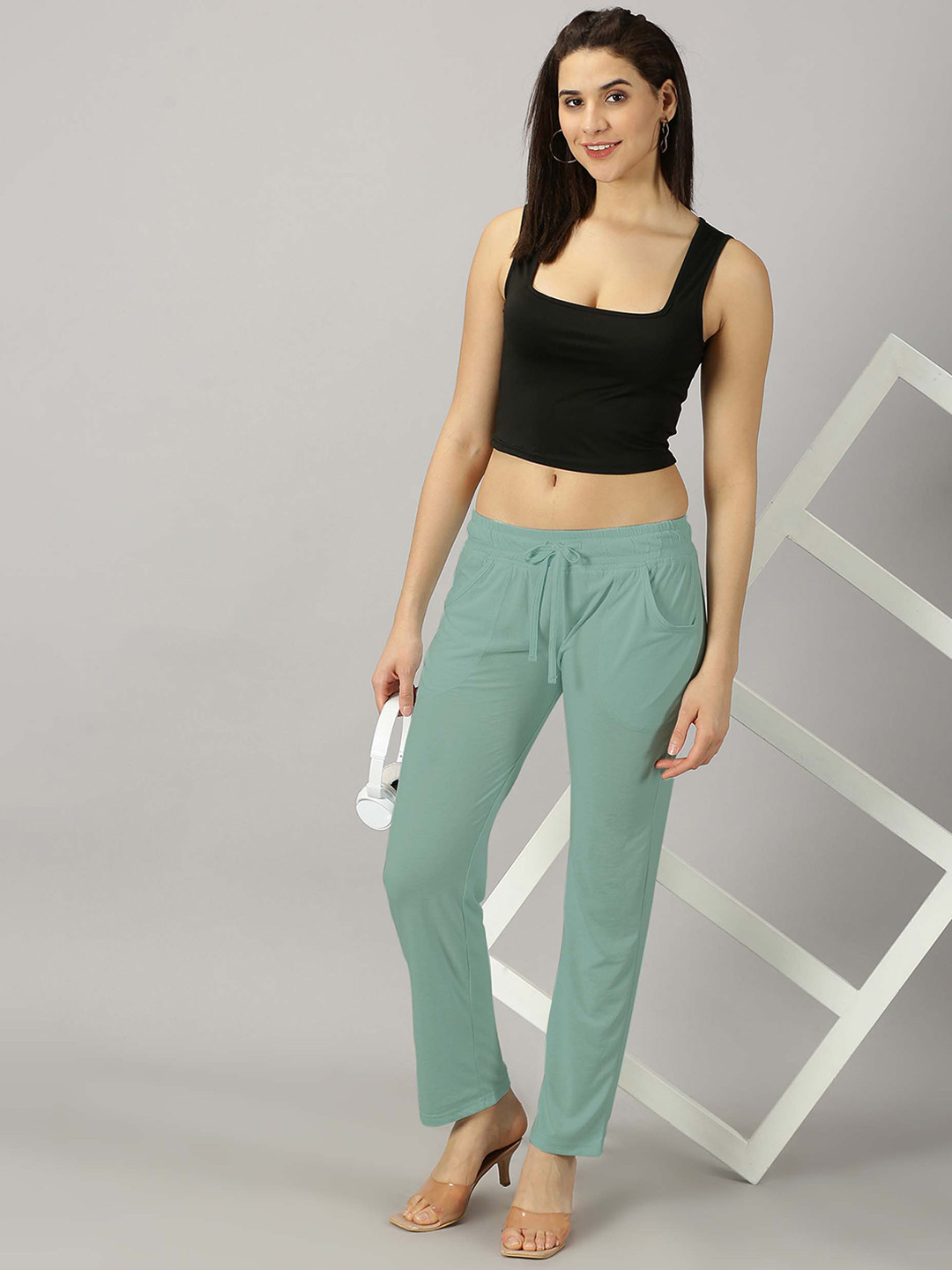 

AUSK Women Solid Relaxed Slim Fit Trousers, Sea green