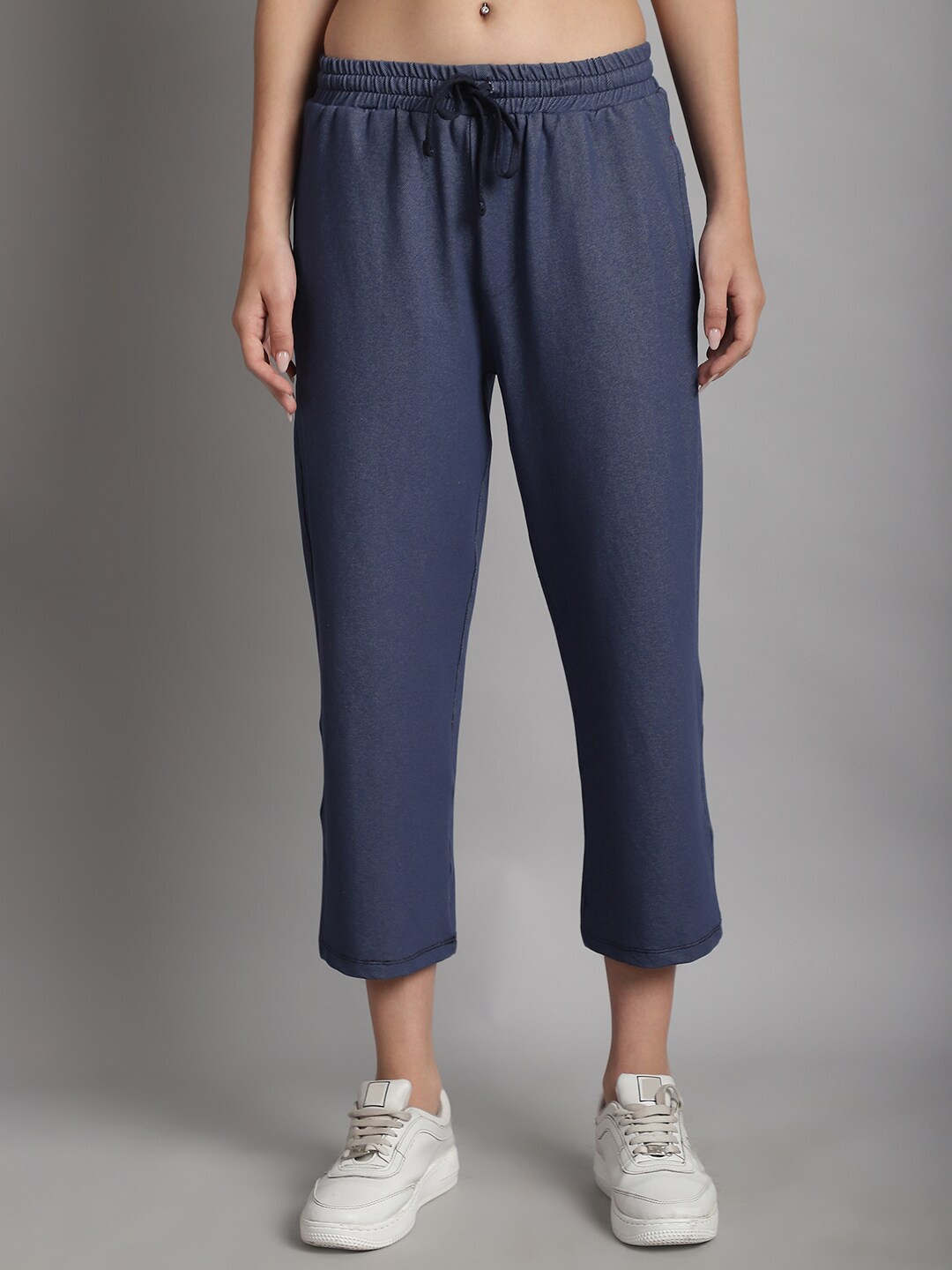 

Rute Women Mid Rise Cotton Capris, Navy blue