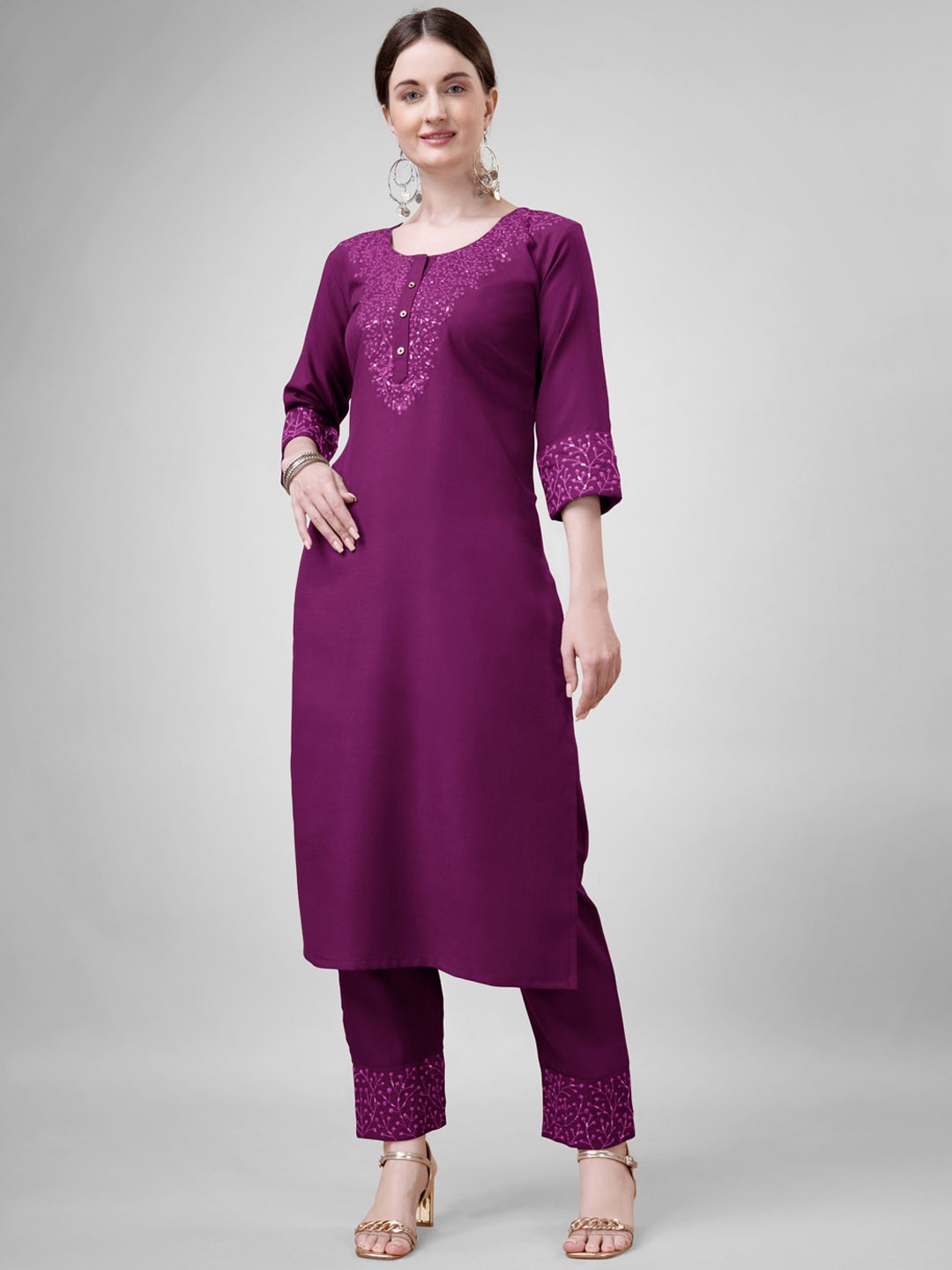 

ARADHNA Floral Yoke Design Regular Sequinned Round Neck Straight Kurta with Trouser, Purple
