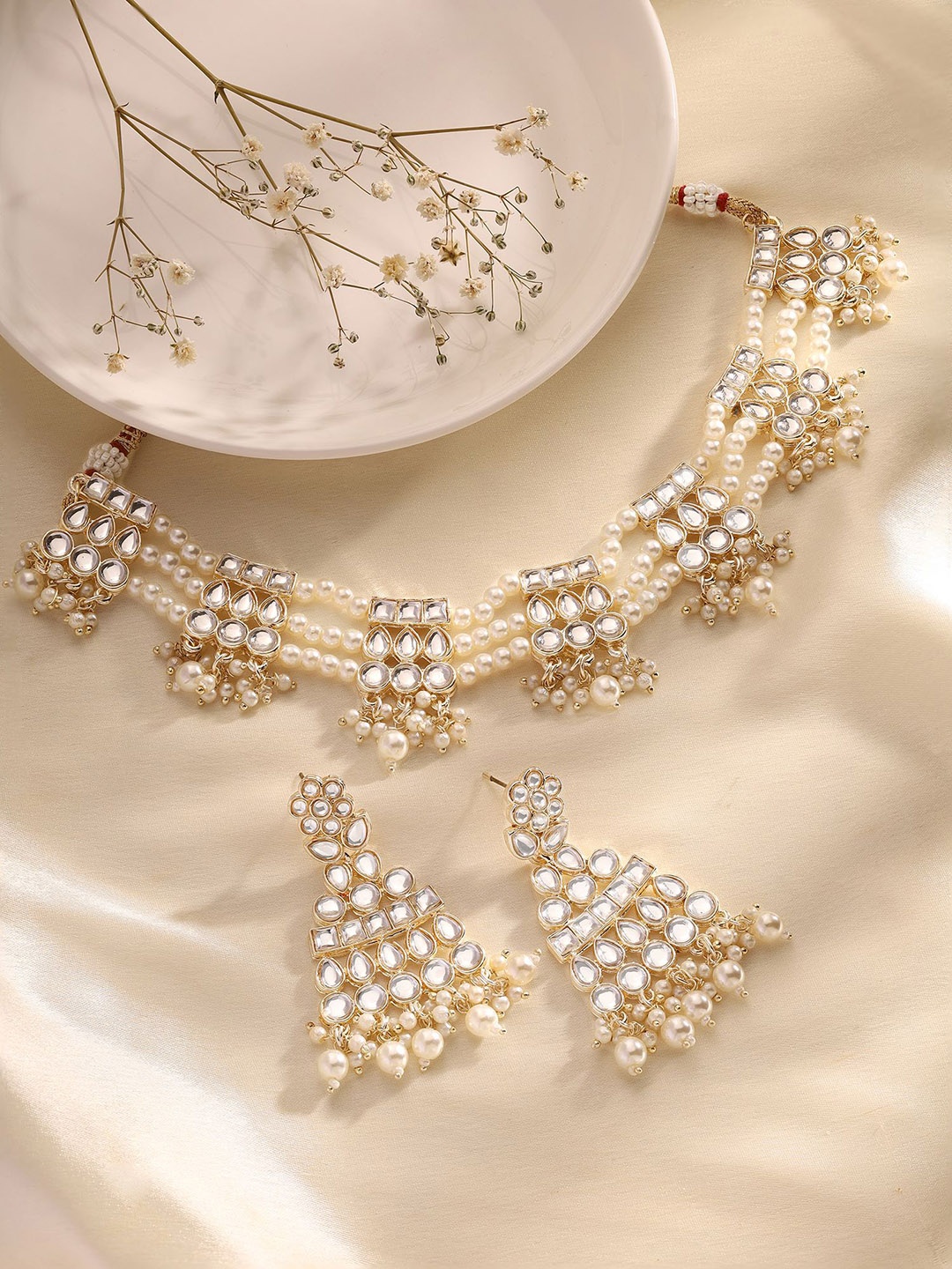 

Priyaasi Gold-Plated Kundan-Studded & Pearl-Beaded Jewellery Set