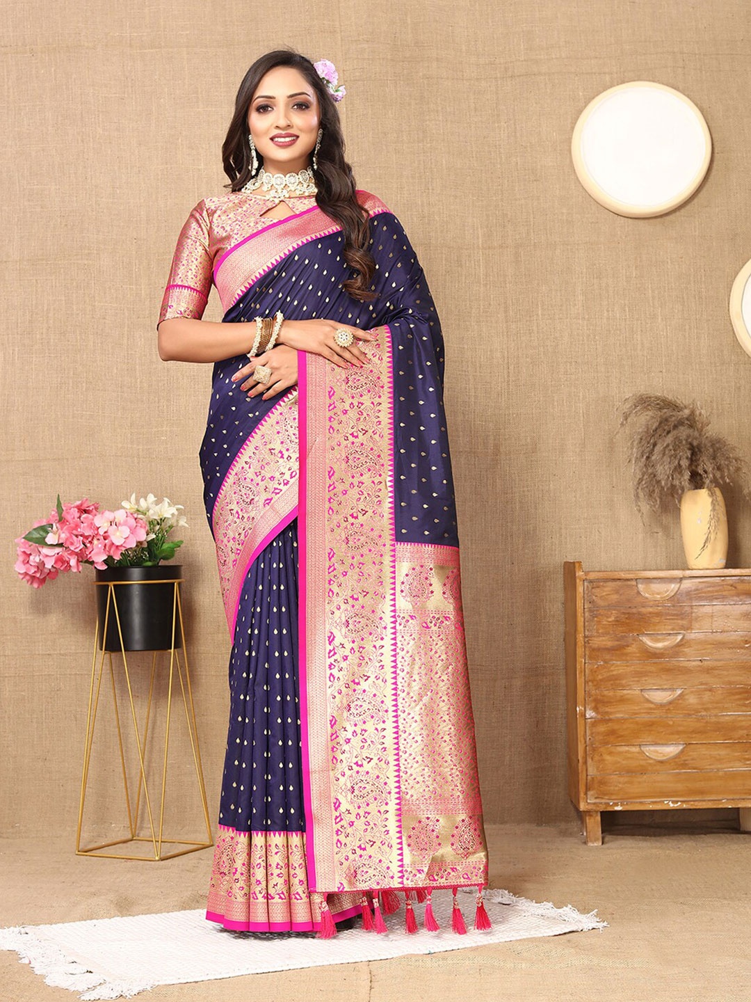 

Lookslady Ethnic Motifs Woven Design Zari Pure Silk Banarasi Saree, Navy blue