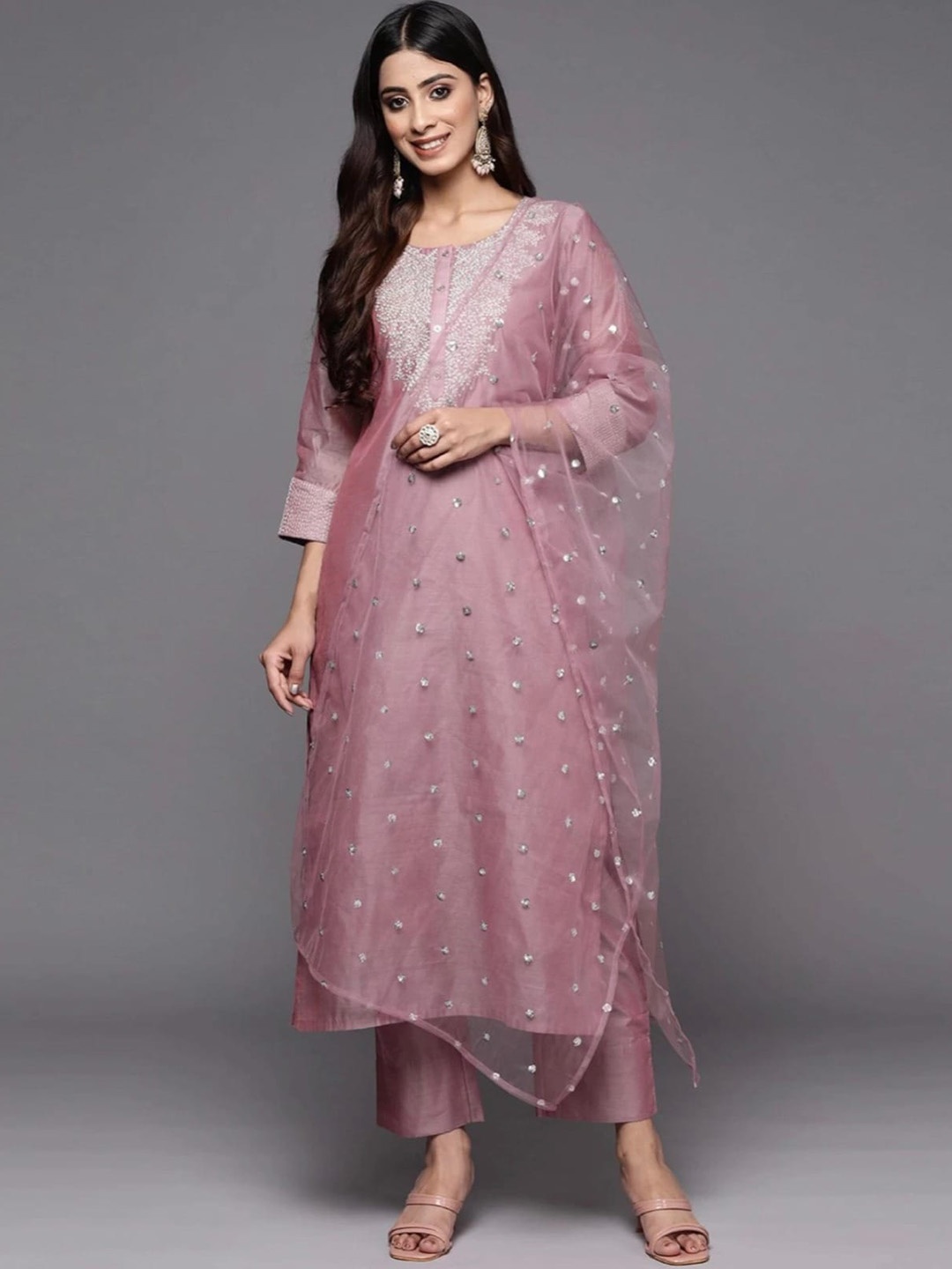 

HETVI CREATION Ethnic Motifs Yoke Design Straight Sequinned Kurta With Pants & Dupatta, Peach