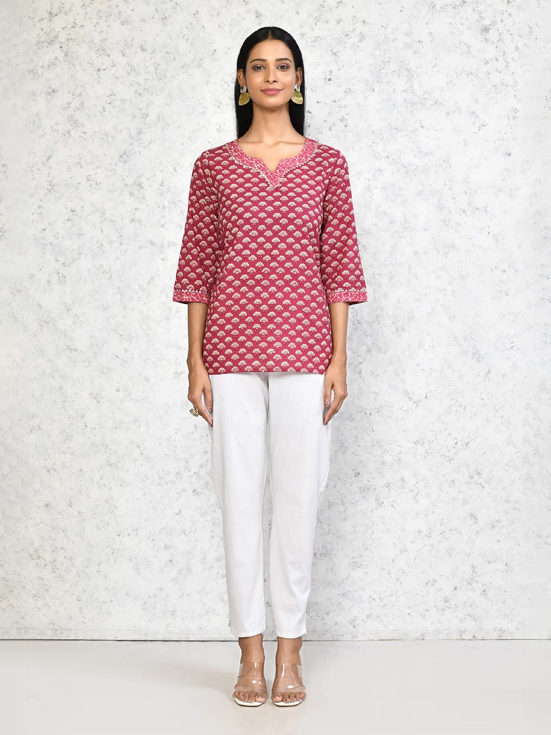 

MIRAVAN Ethnic Motifs Printed Pure Cotton Kurti, Pink