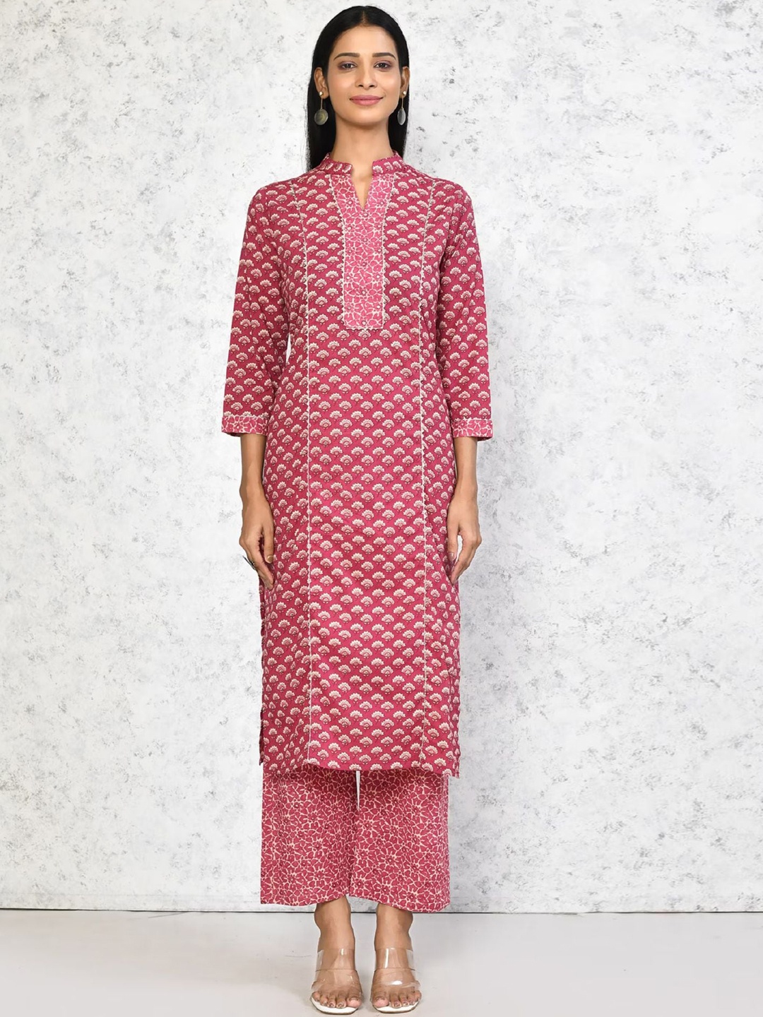 

MIRAVAN Women Floral Printed Pure Cotton Straight Kurta with Palazzos, Pink