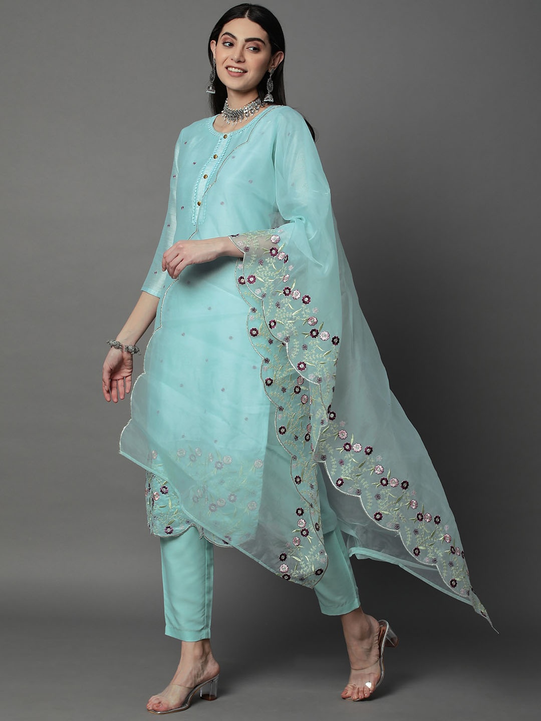 

HEEPOSH Floral Embroidered Round Neck Thread Work Kurta with Trousers & Dupatta, Blue