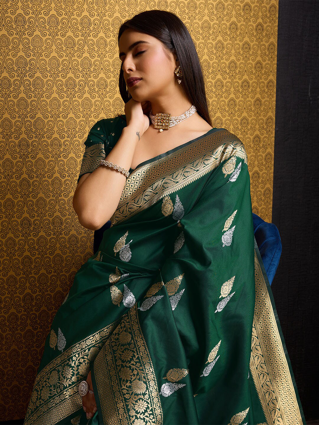 

Ishin Woven Design Banarasi Zari Saree, Green