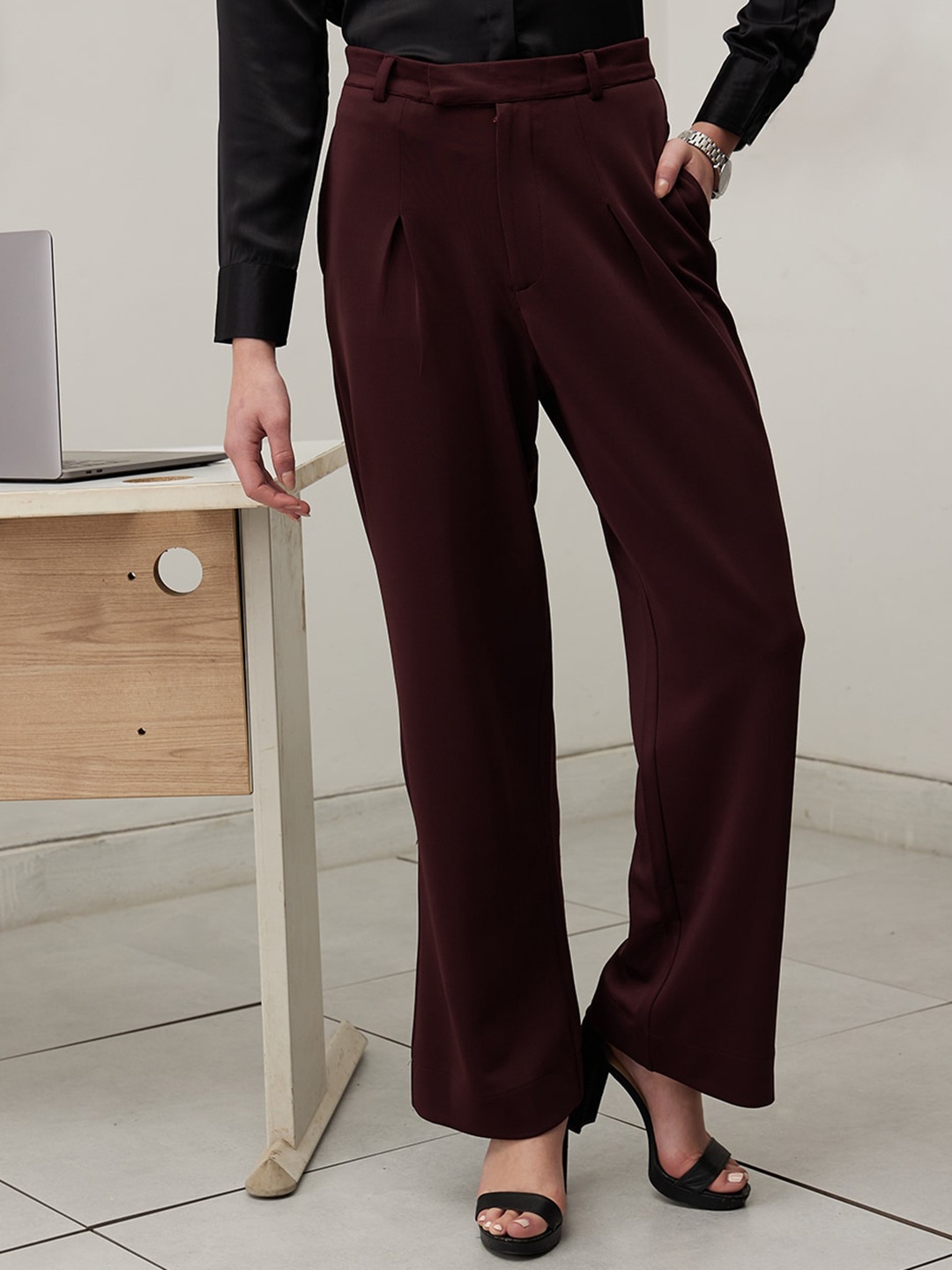 

WORK IT by STREET 9 Women Tailored Straight Fit High-Rise Pleated Trousers, Brown