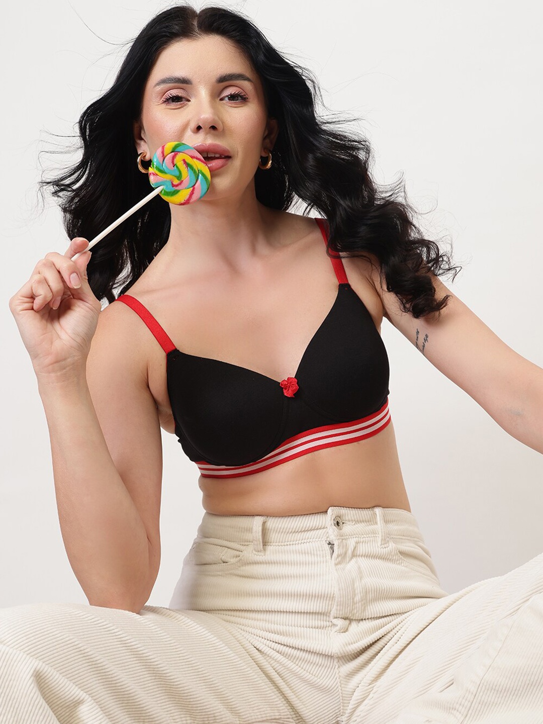 

DressBerry Black Full Coverage Lightly Padded Everyday Bra with All Day Comfort