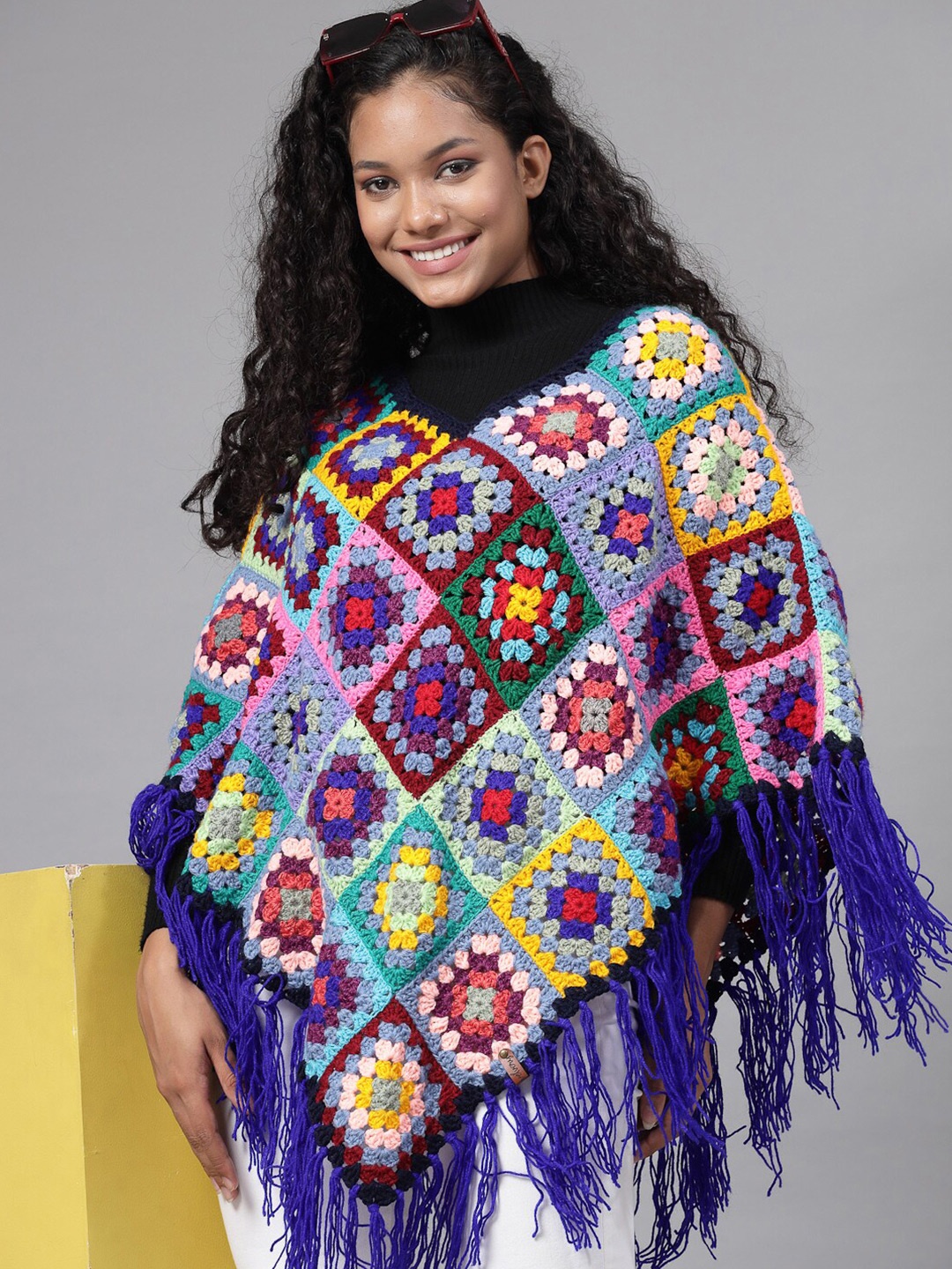 

Velvery Ethnic Motifs Self Design Poncho with Fringed Detail, White