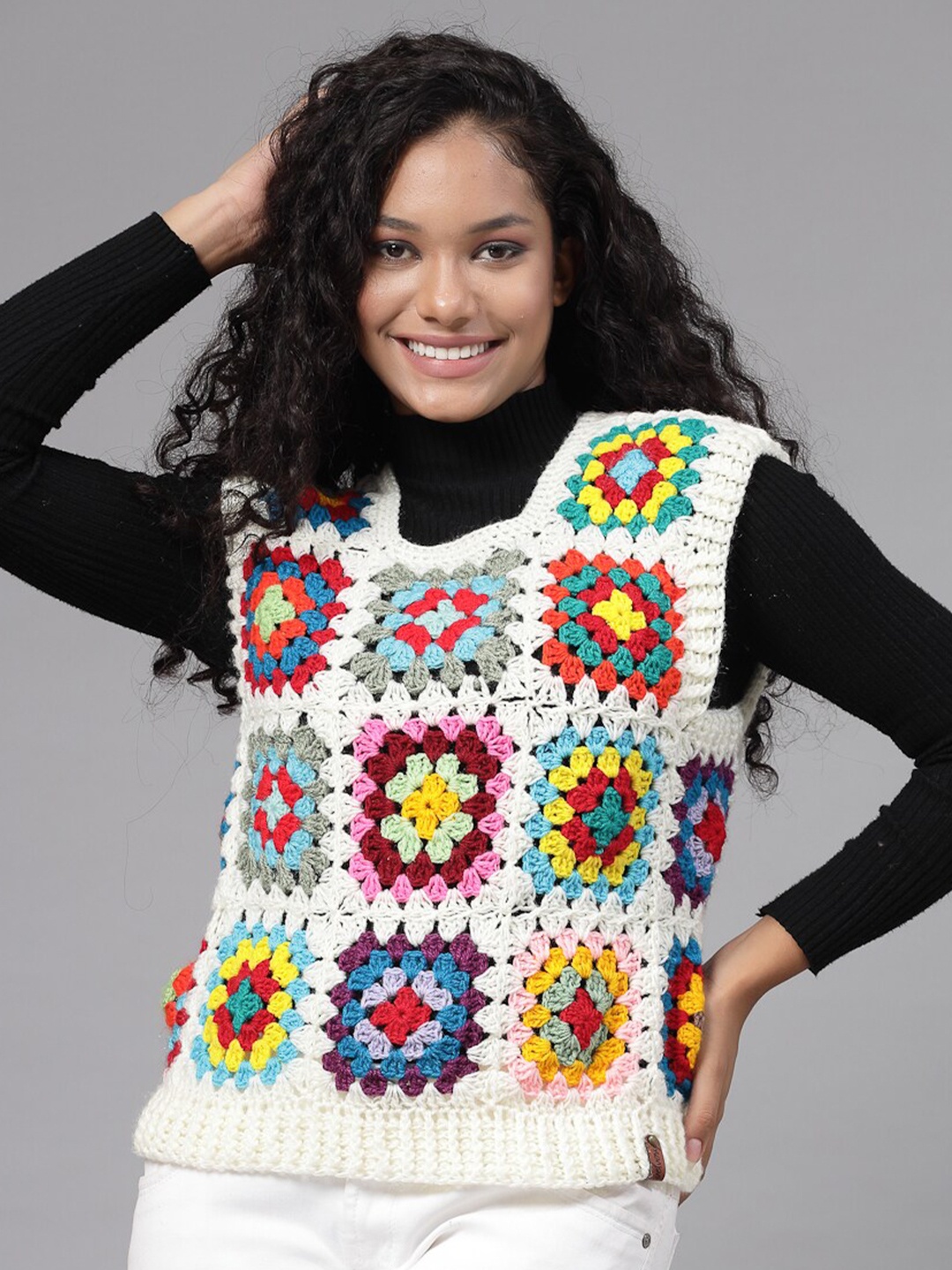 

Velvery Acrylic Sweater Vest, White