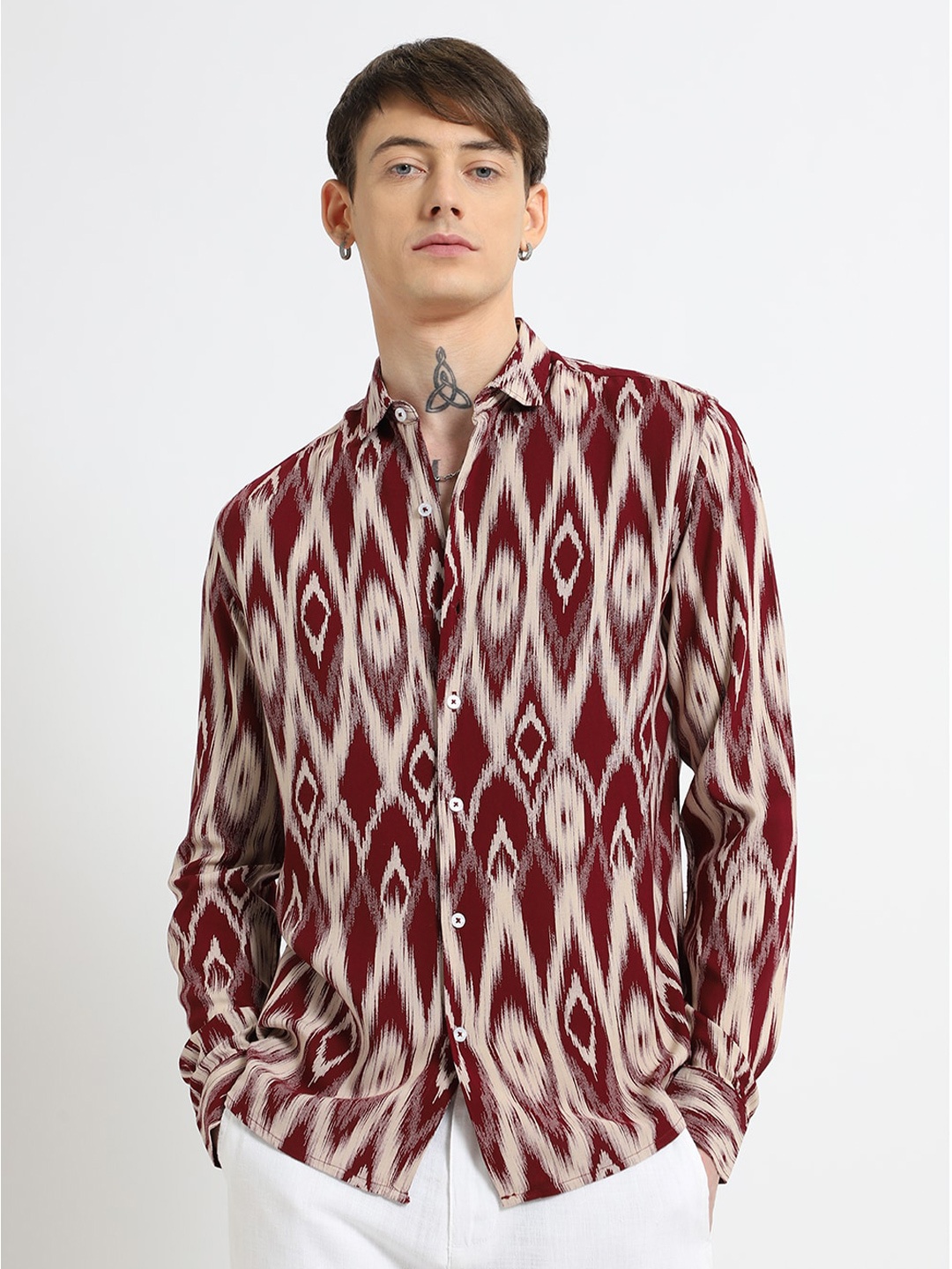 

Banana Club Men Classic Opaque Printed Casual Shirt, Maroon