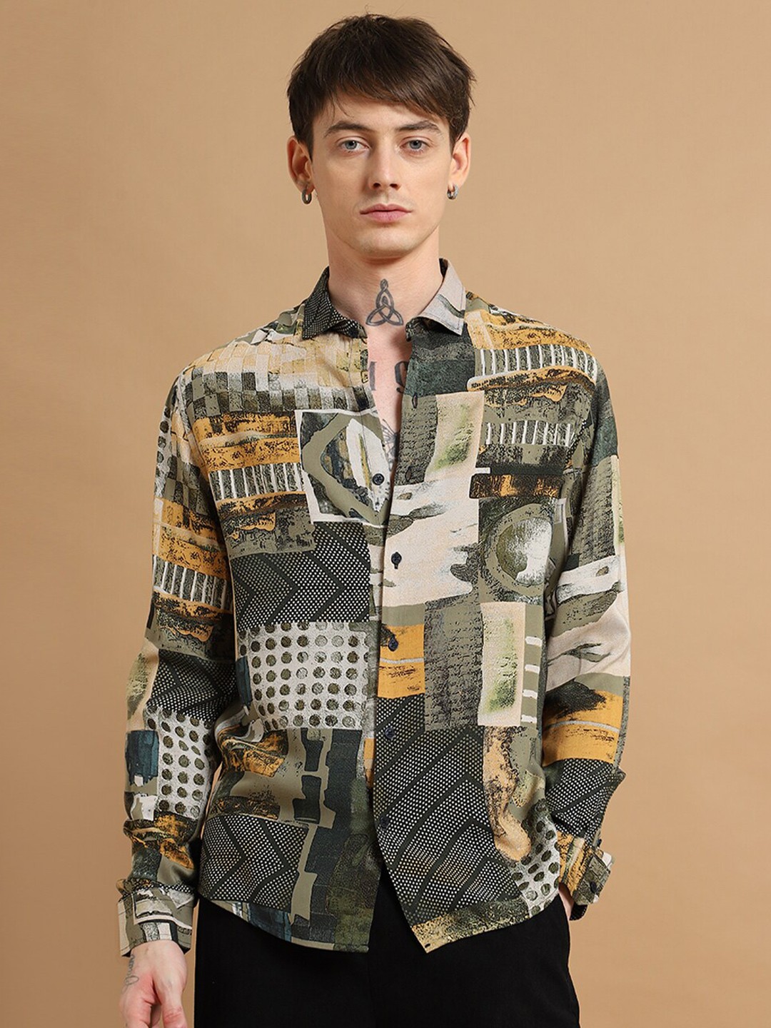 

Banana Club Men Classic Opaque Printed Casual Shirt, Olive
