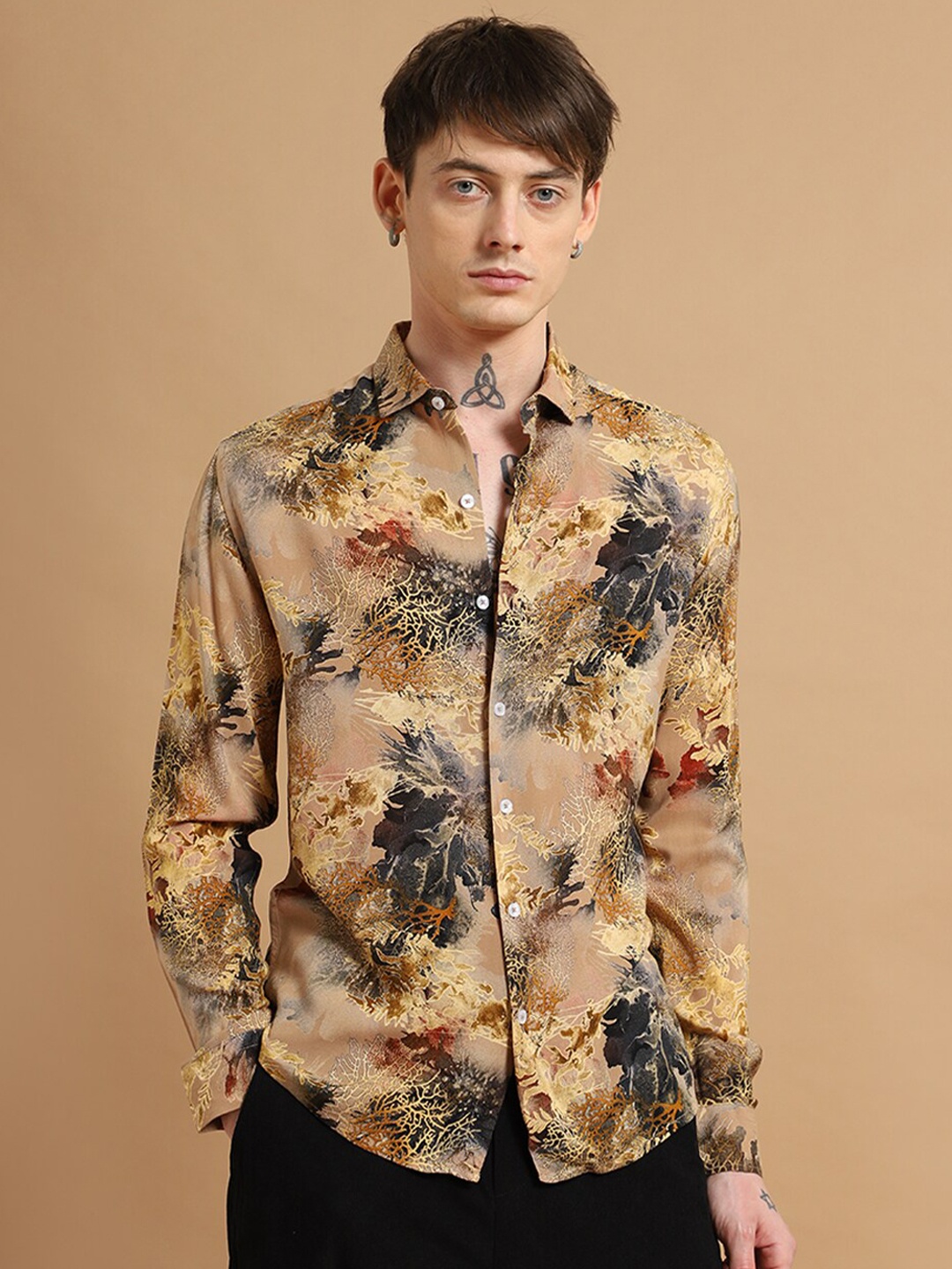 

Banana Club Men Classic Opaque Printed Casual Shirt, Beige