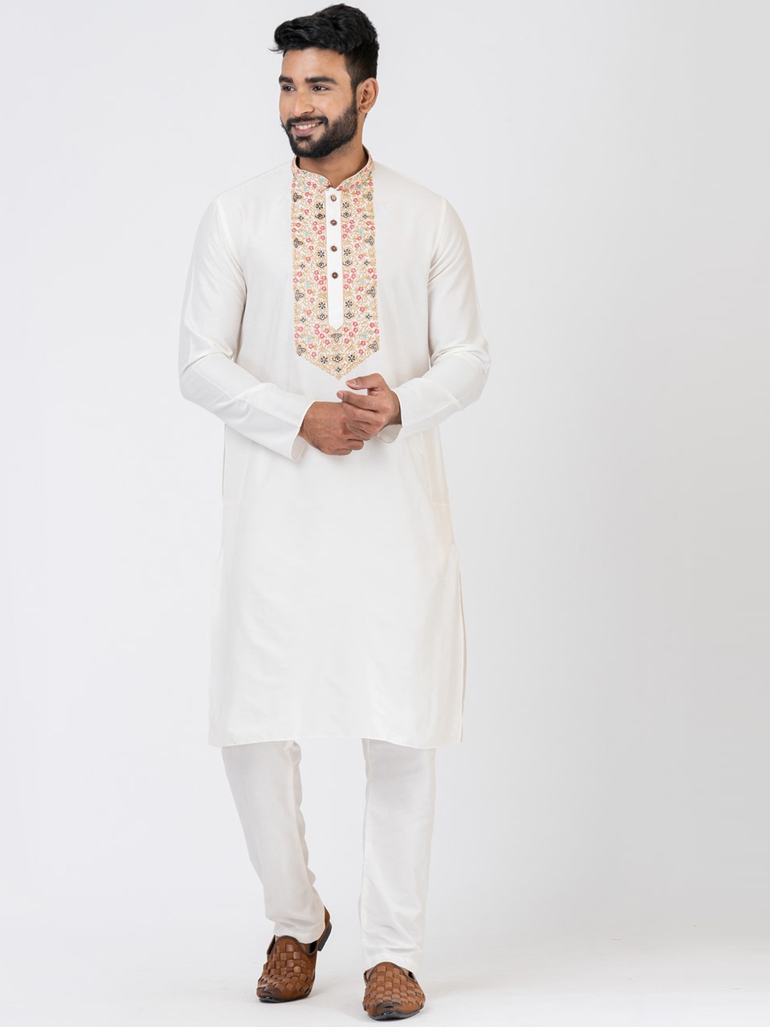 

HU - Handcrafted Uniquely Men Floral Embroidered Thread Work Handloom Kurta, Cream