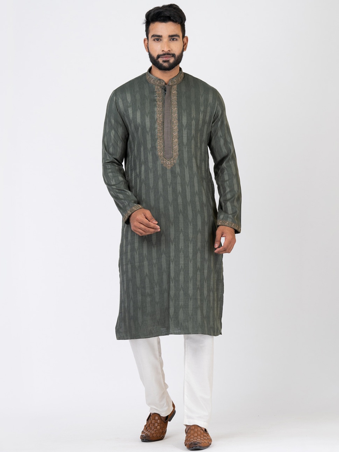 

HU - Handcrafted Uniquely Men Striped Thread Work Kurta, Green