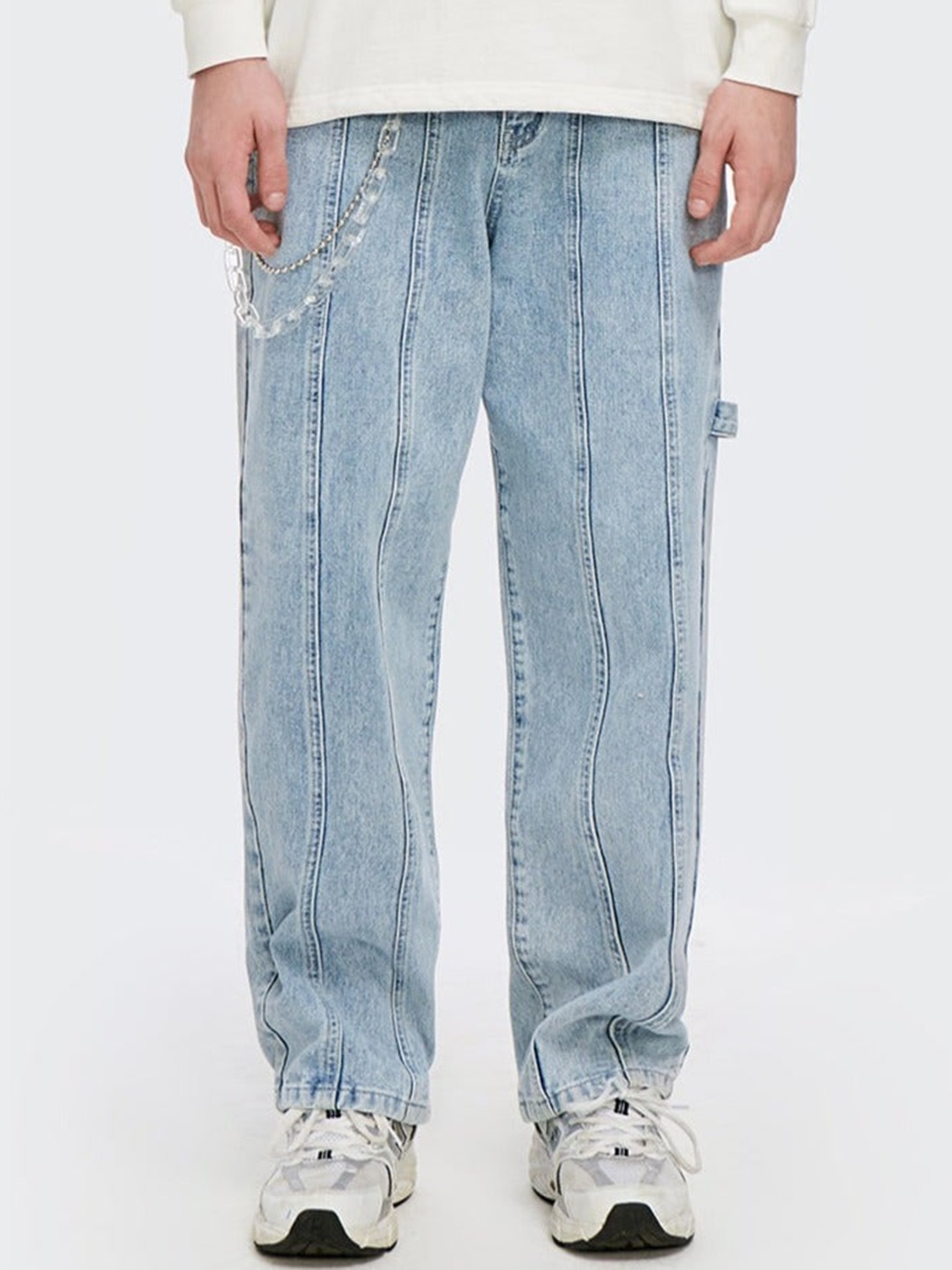 

BWOLVES Men Loose Relaxed Fit Clean Look Light Fade Jeans, Blue