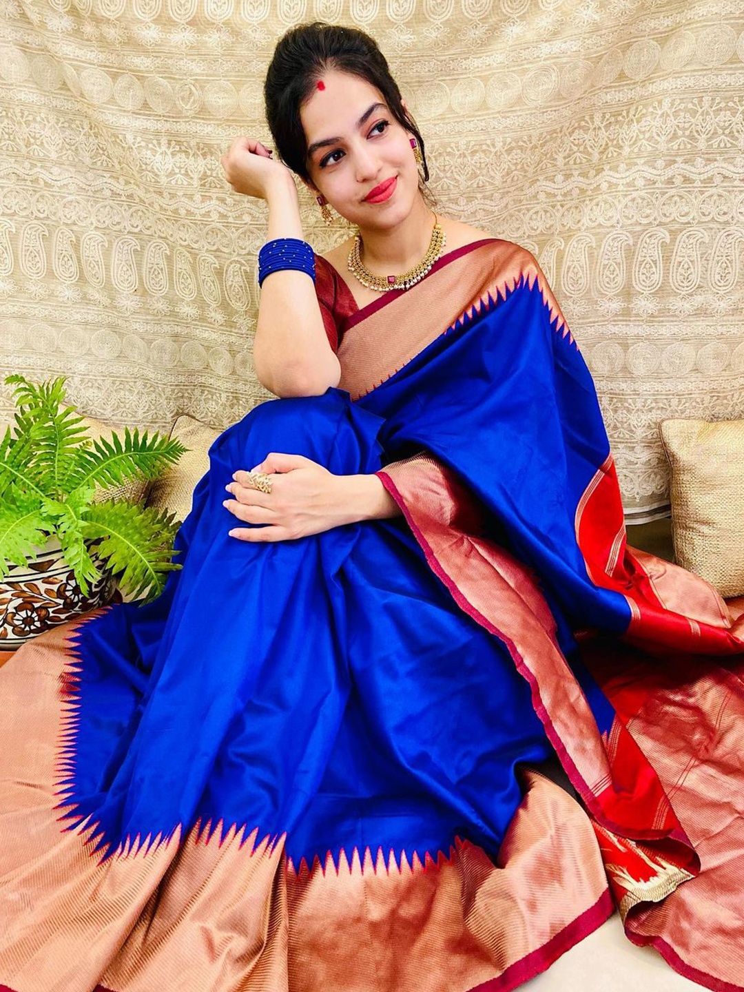 

Naishu Trendz Zari Pure Silk Kanjeevaram Saree, Blue