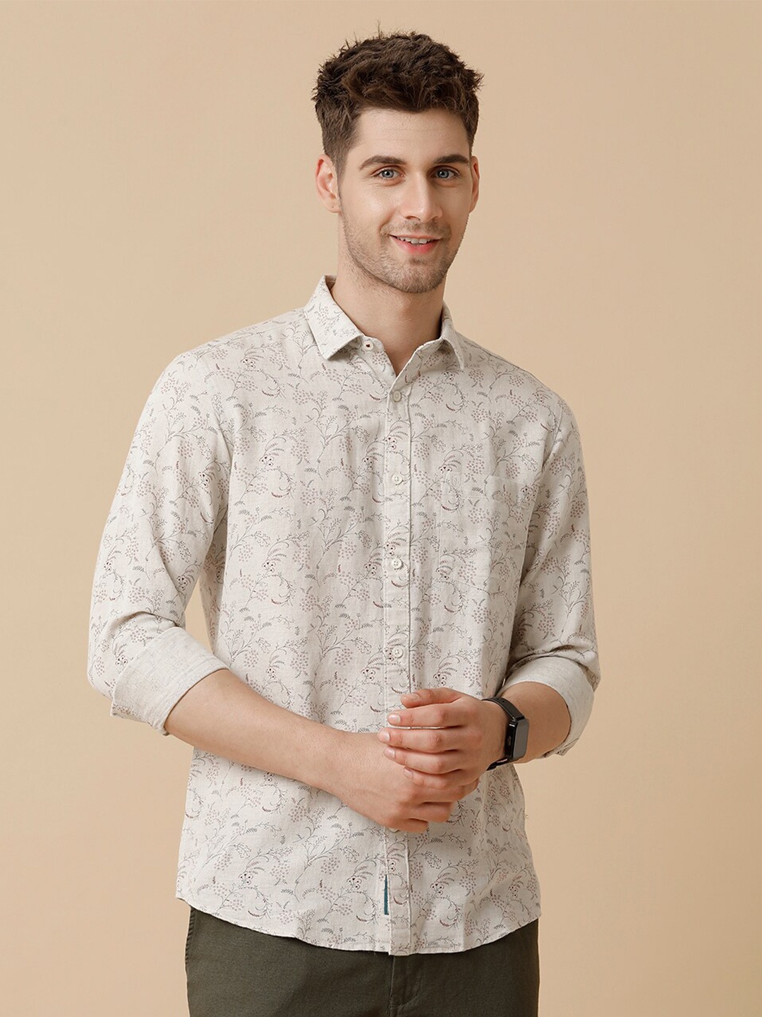

Linen Club Men Contemporary Opaque Printed Casual Shirt, White