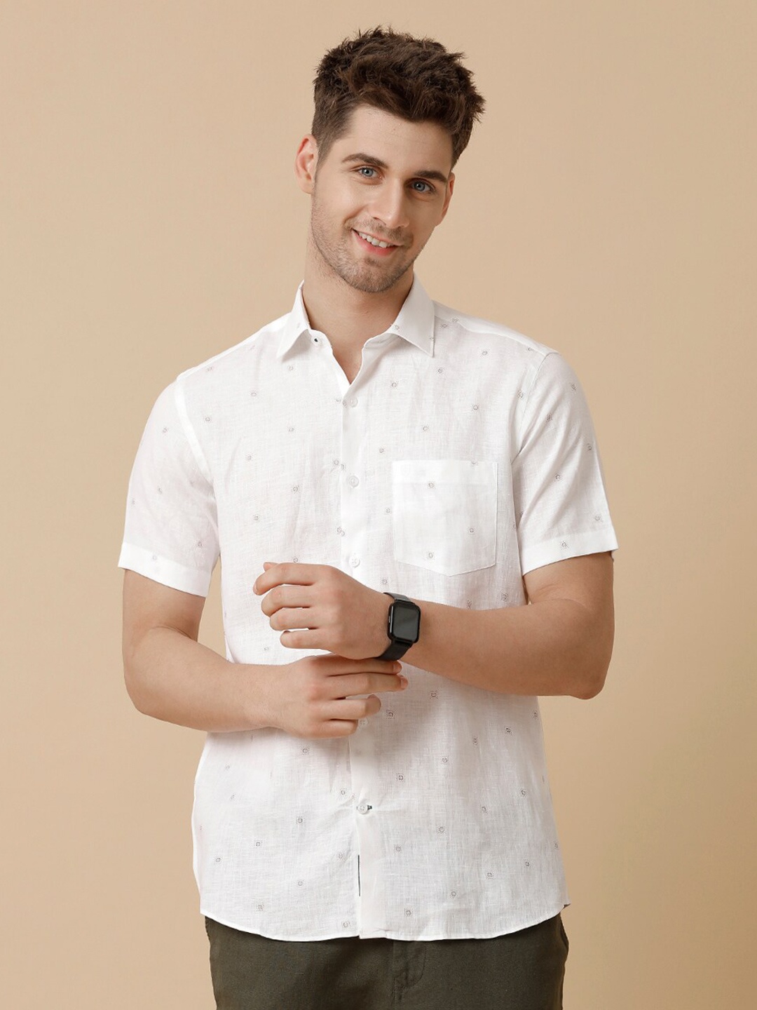 

Linen Club Men Contemporary Opaque Printed Casual Shirt, White