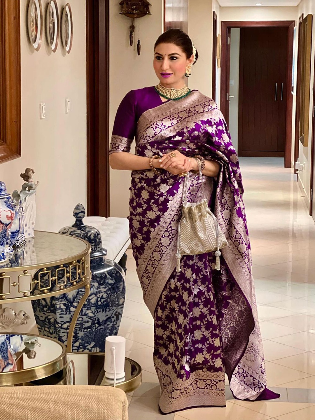 

RASVRITI Floral Woven Design Zari Pure Silk Kanjeevaram Saree, Purple