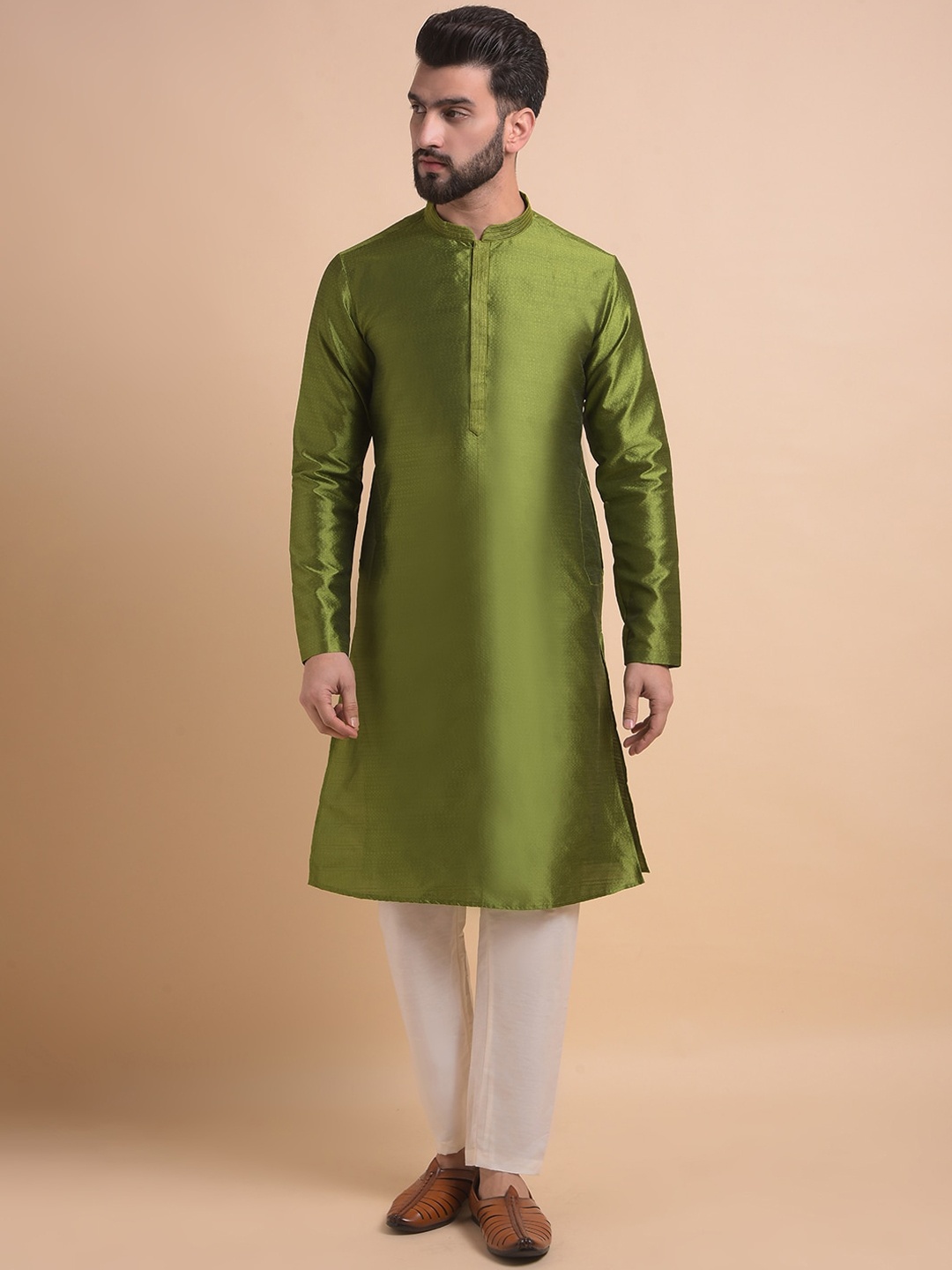 

Anouk Mandarin Collar Long Sleeves Straight Kurta with Pyjamas, Olive