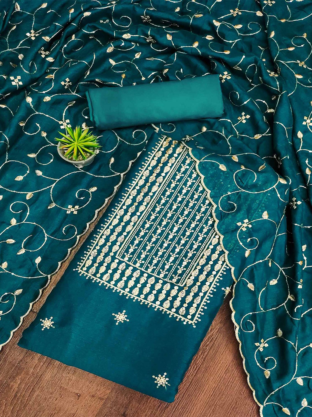 

Peachmode Embroidered Silk Chiffon Unstitched Dress Material, Blue