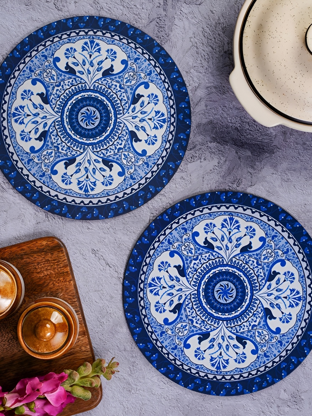 

KOLOROBIA Blue & White 2 Pieces Round Trivet Coasters