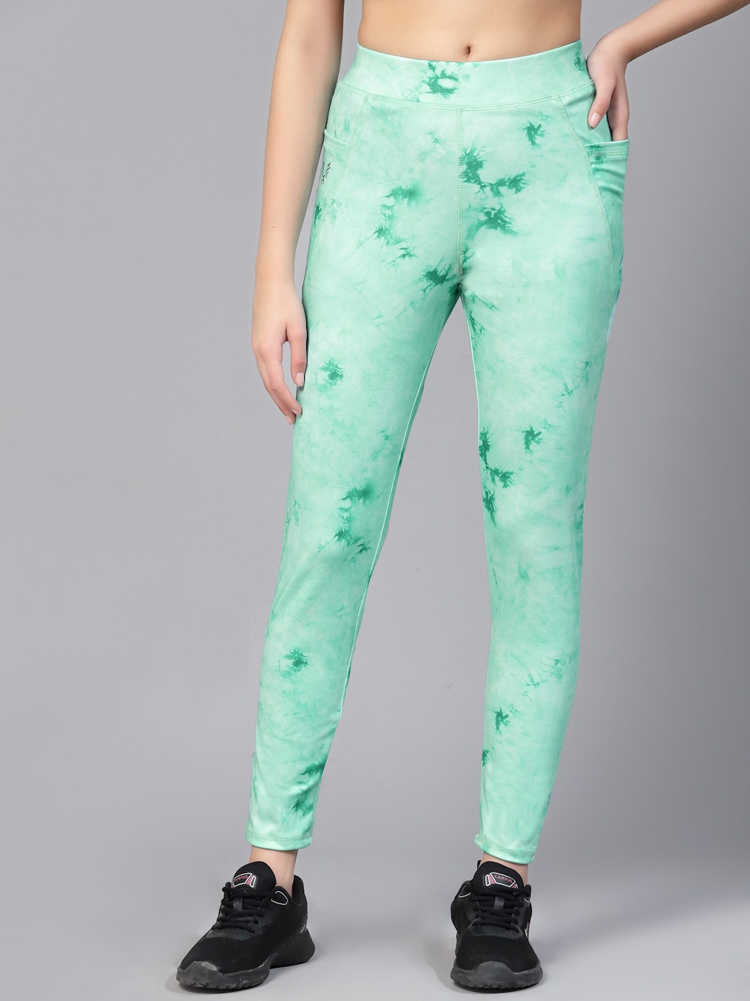 

UZARUS Printed Slim-Fit Mid-Rise Tights, Green