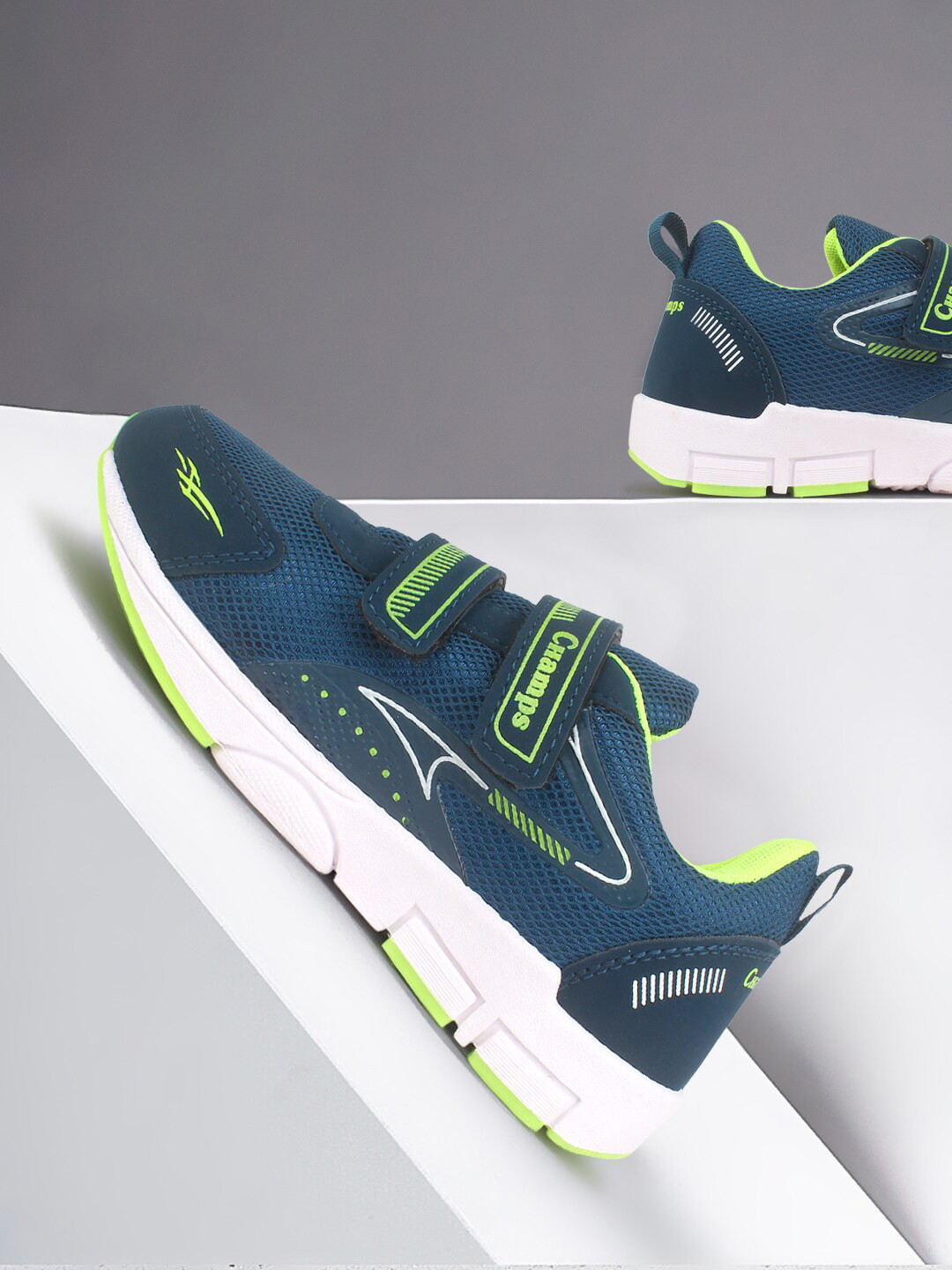 

Champs Boys Mesh Running Shoes, Teal