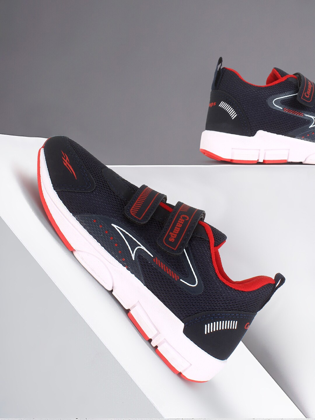 

Champs Boys Mesh Running Shoes, Navy blue