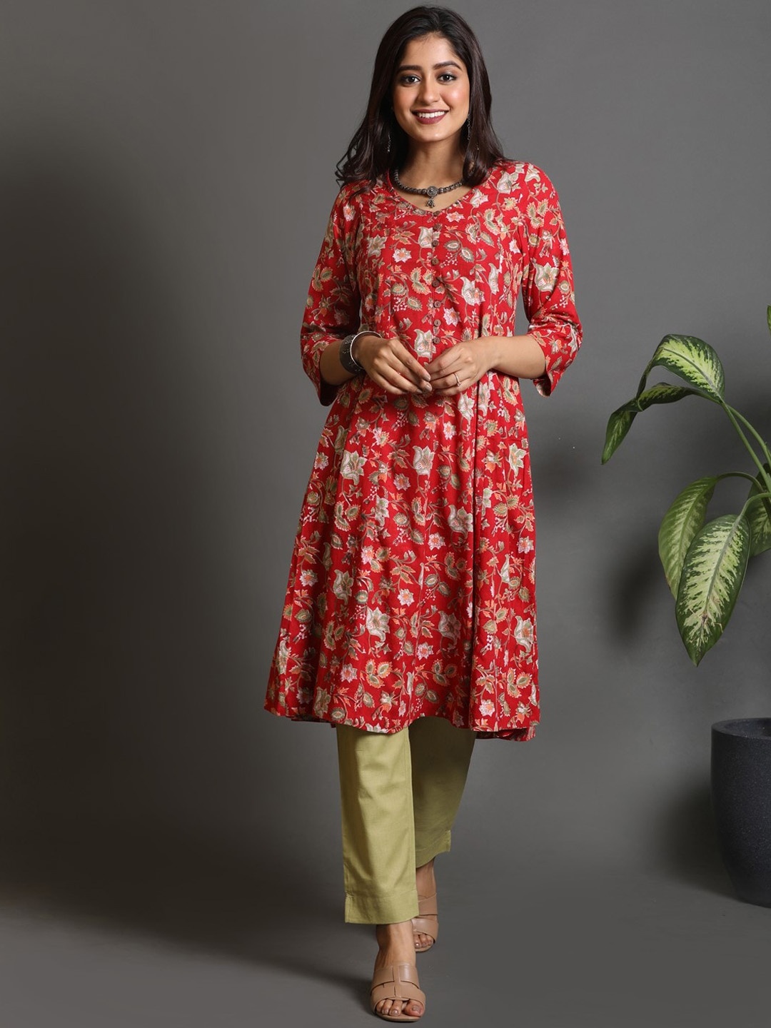

Earthwear Women Floral Printed Flared Sleeves Thread Work Kurta, Red