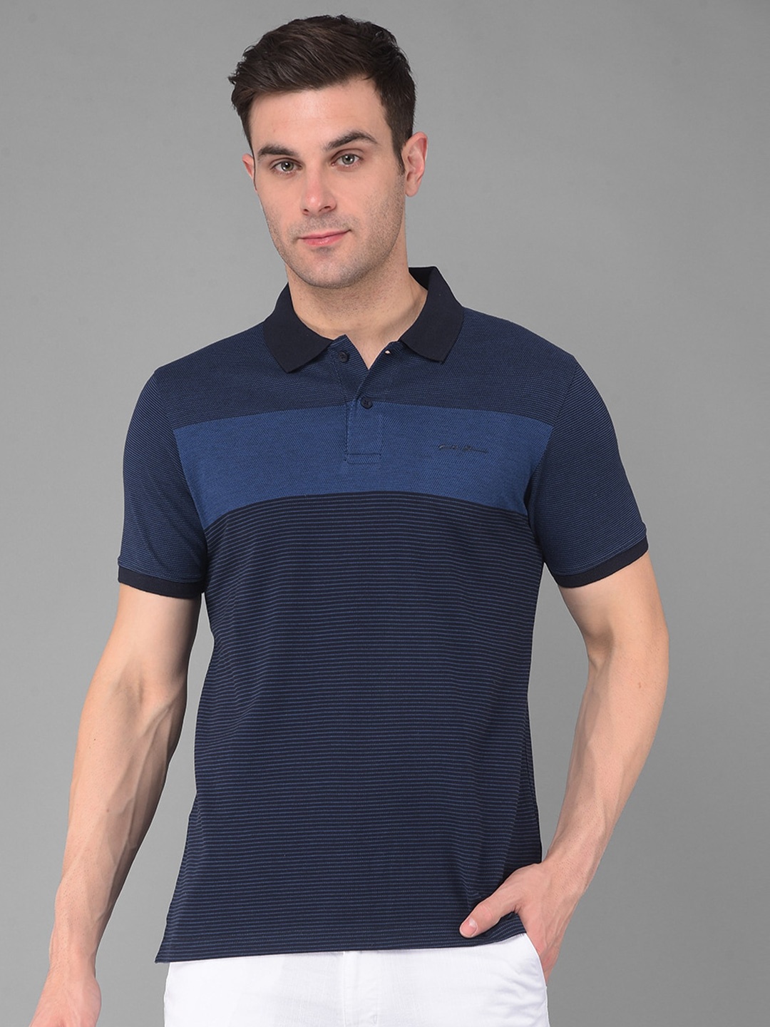 

COBB Men Colourblocked Polo Collar Pockets T-shirt, Navy blue