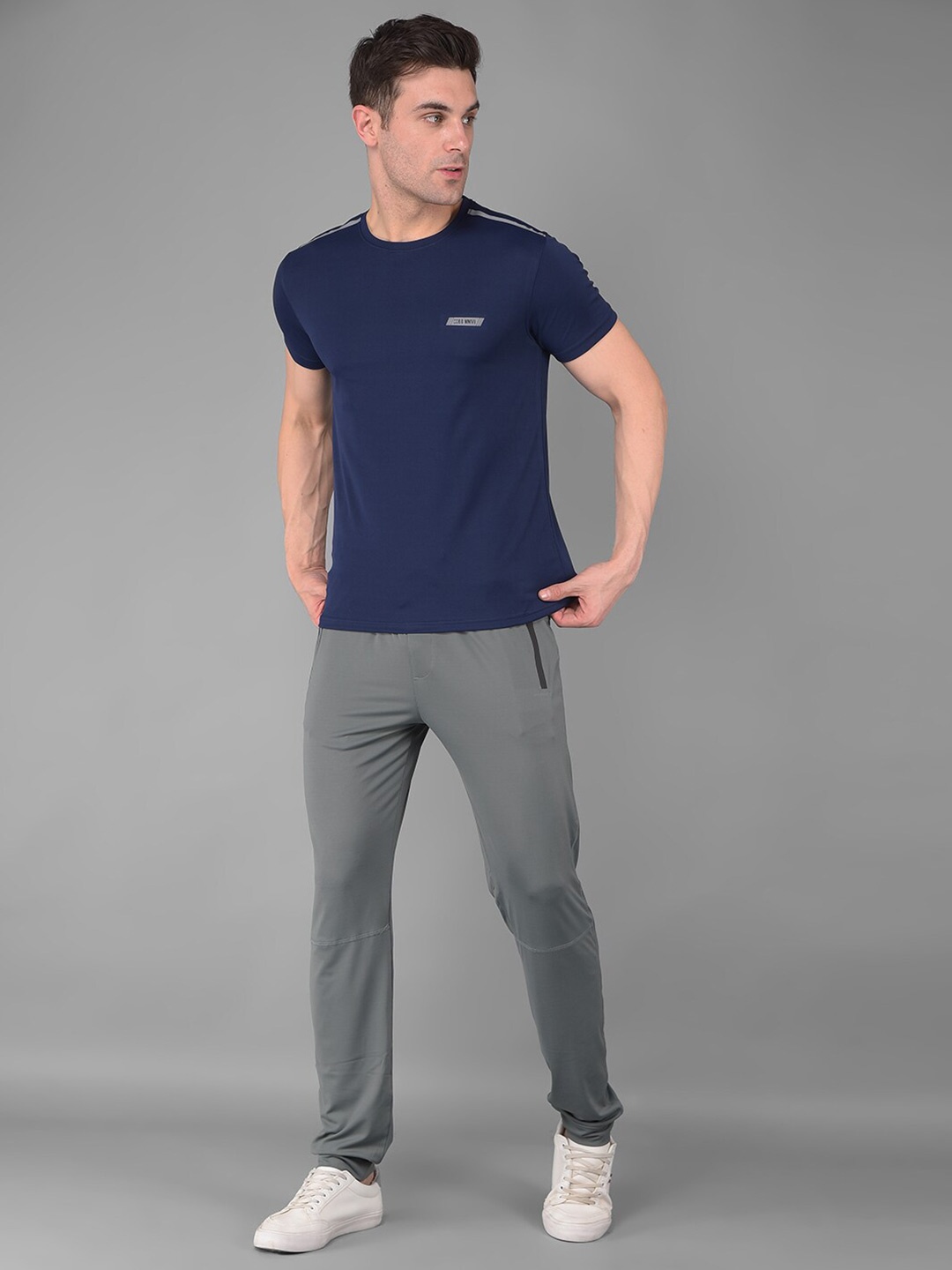

COBB Men Pockets T-shirt, Navy blue