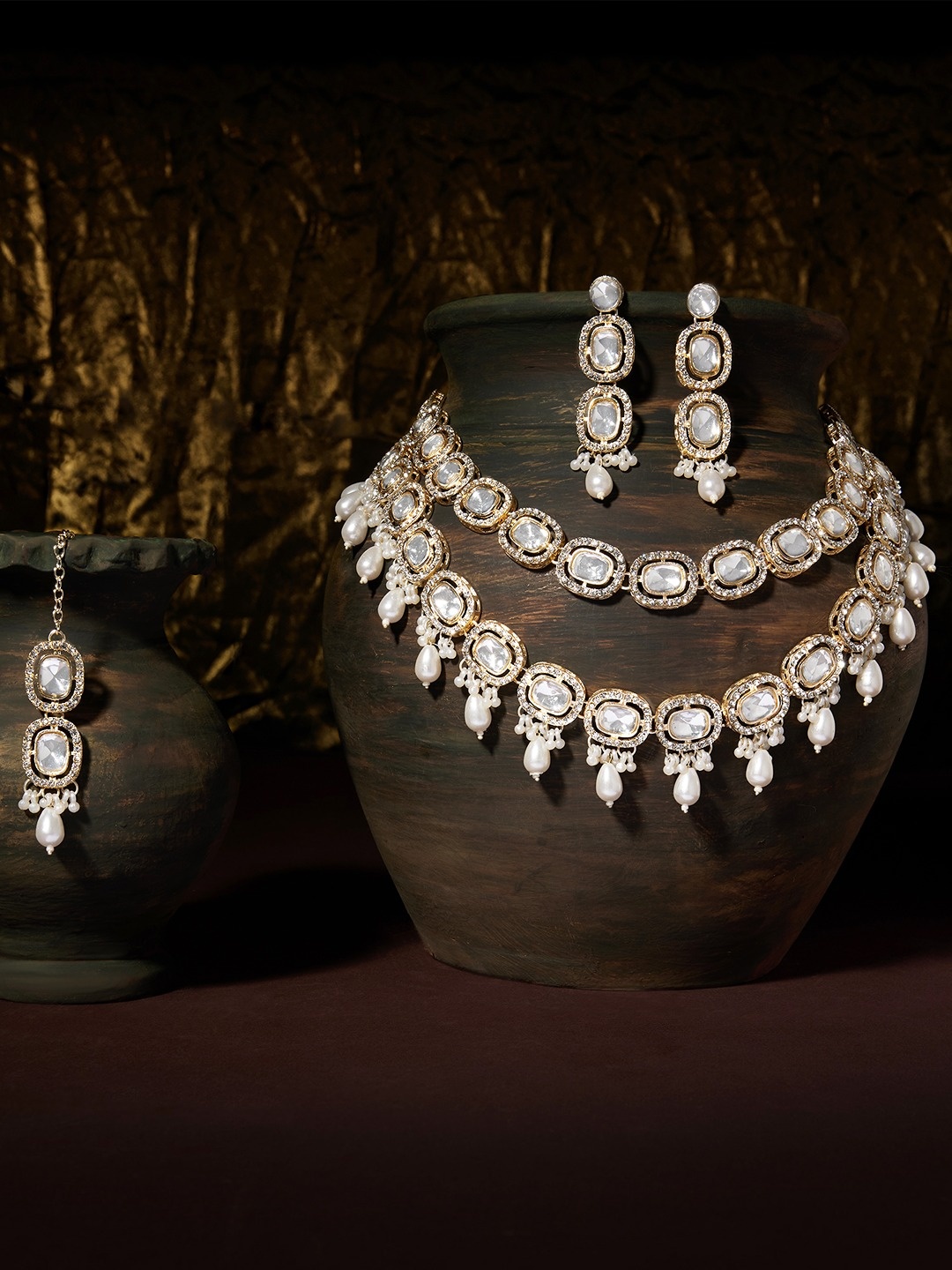 

Zaveri Pearls Gold-Plated Stone-Studded Beaded Layered Jewellery Set