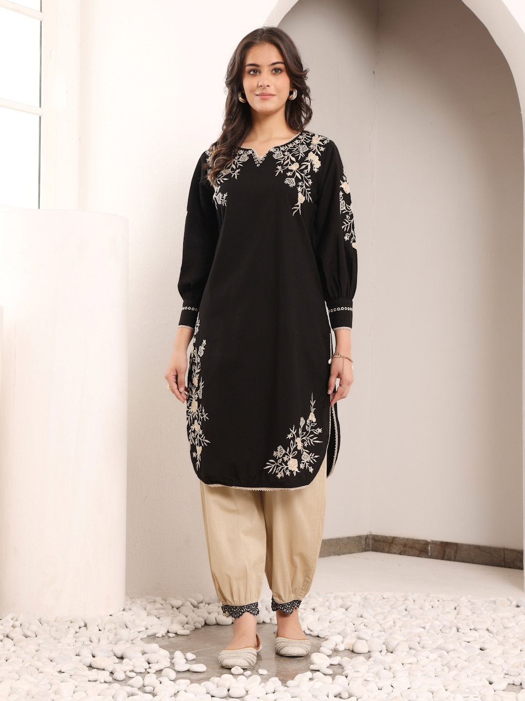 

SAVI Floral Embroidered Notched Neck Pure Cotton Straight Kurta with Salwar, Black