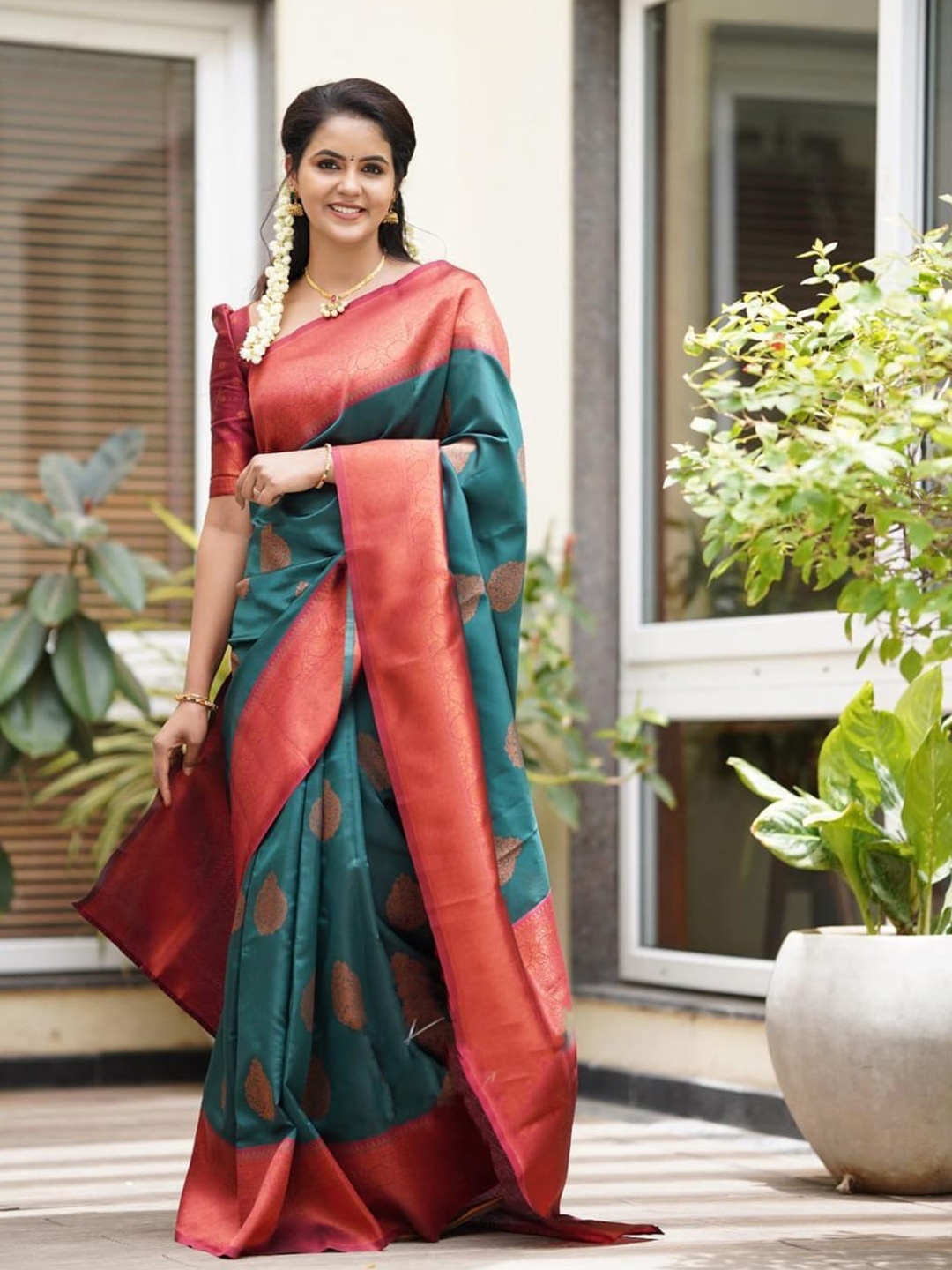 

RASVRITI Woven Design Zari Pure Silk Kanjeevaram Saree, Teal