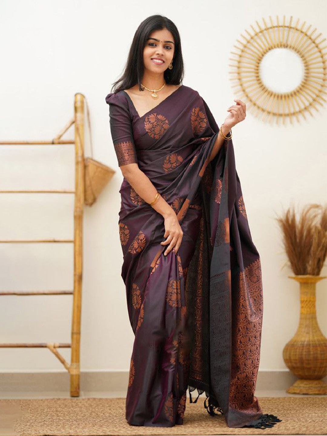 

RASVRITI Woven Design Zari Pure Silk Kanjeevaram Saree, Purple